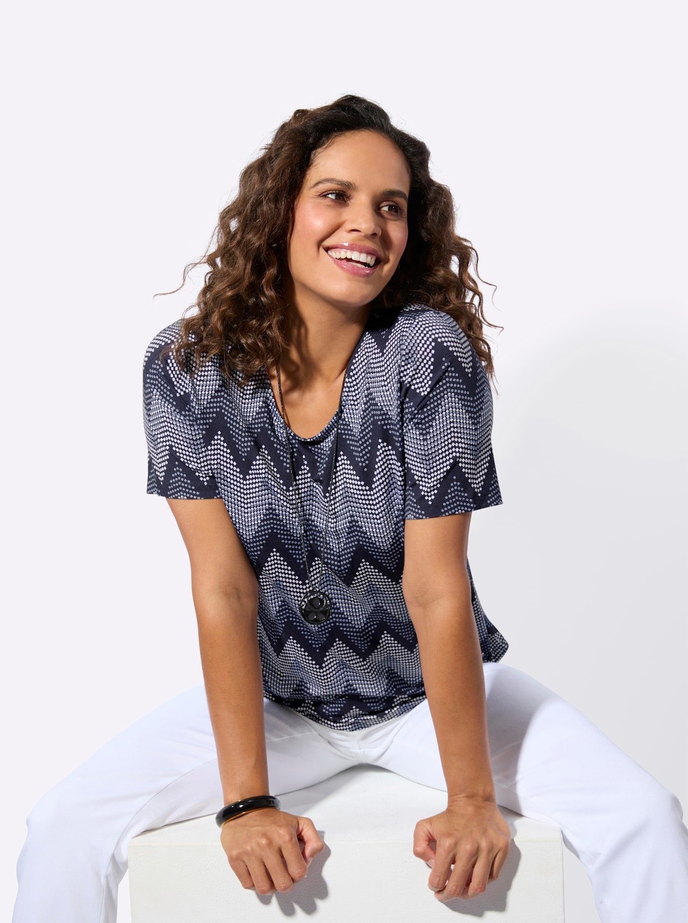 Casual Looks Shirt à col rond »Kurzarm-Shirt« 1 pièces