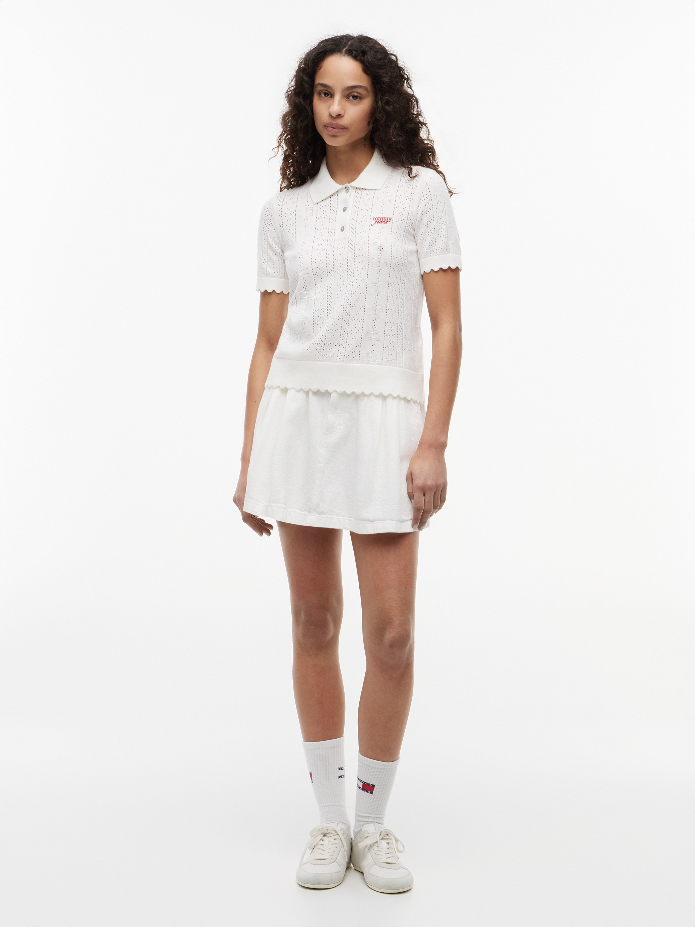 Tommy Jeans Pull à manches courtes »TJW POINTELLE POLO SWEATER« Viskosemischung, Pointelle Strickmuster, gewellte Säume