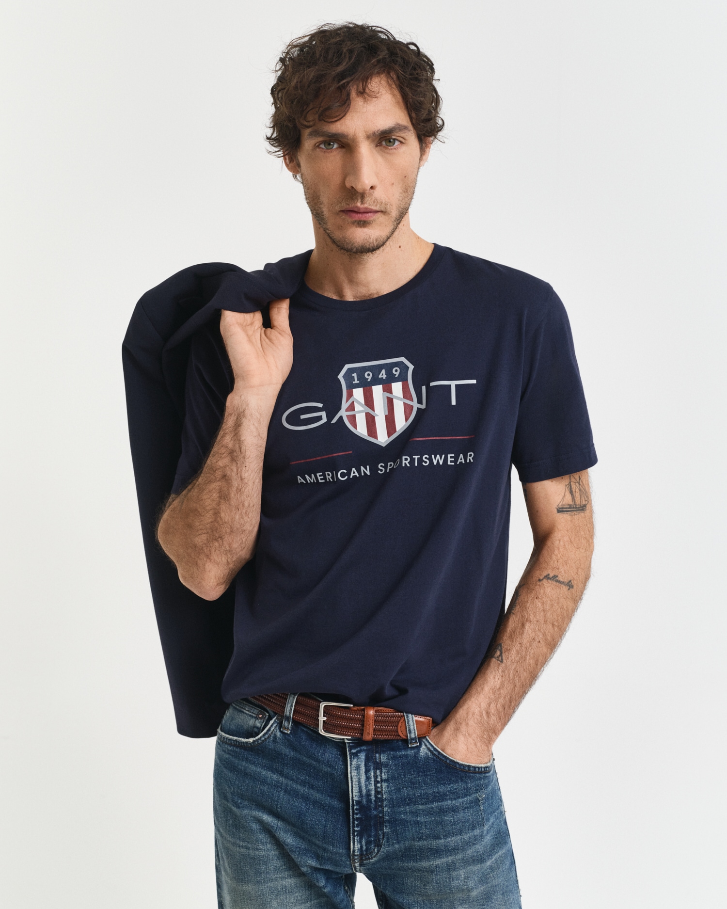 Image of Gant T-Shirt "REG ARCHIVE SHIELD SS T-SHIRT" mit Logodruck auf der Brust