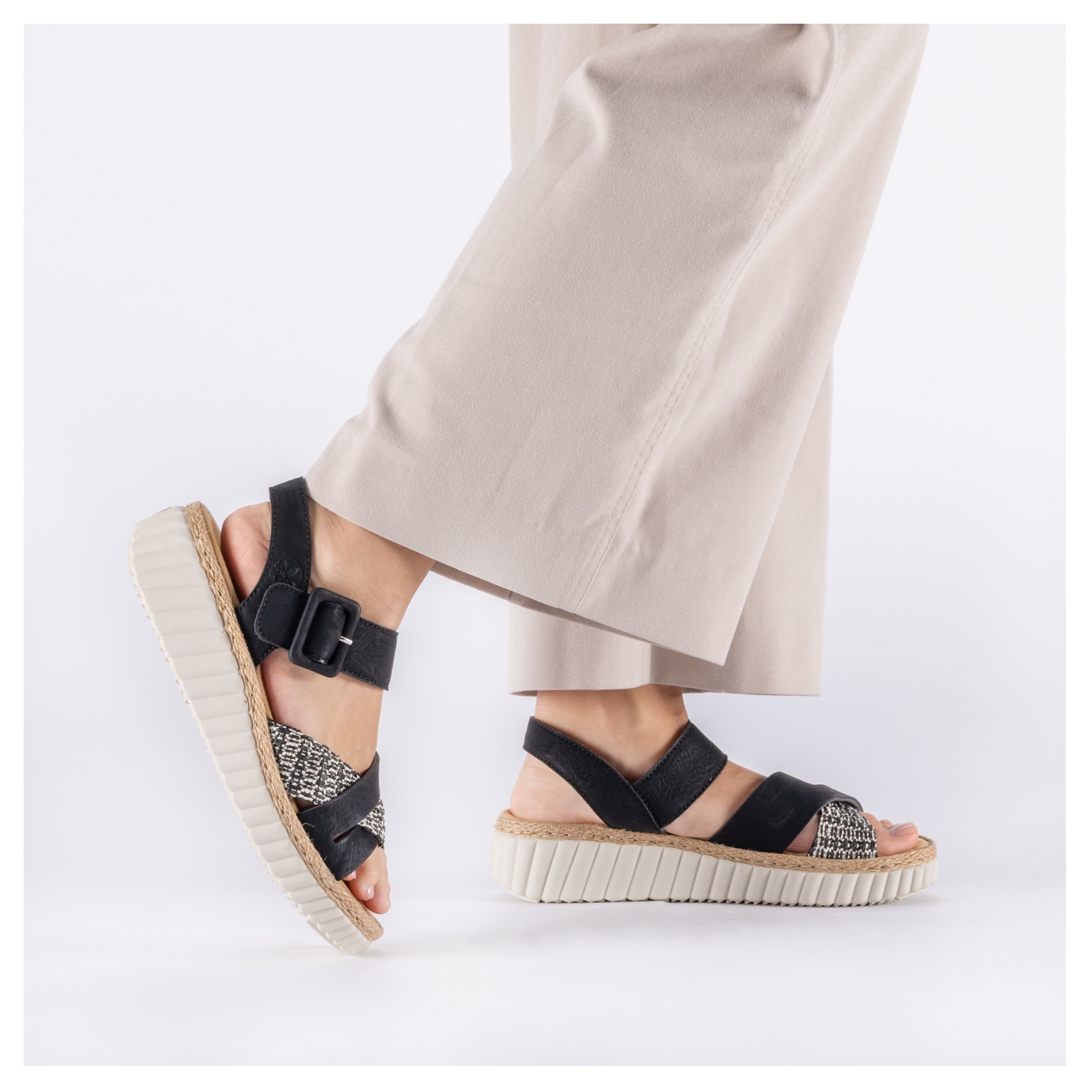 Rieker Sandale  Chaussure d'été, chaussure de plage, chaussure de vacances avec bordure en raphia