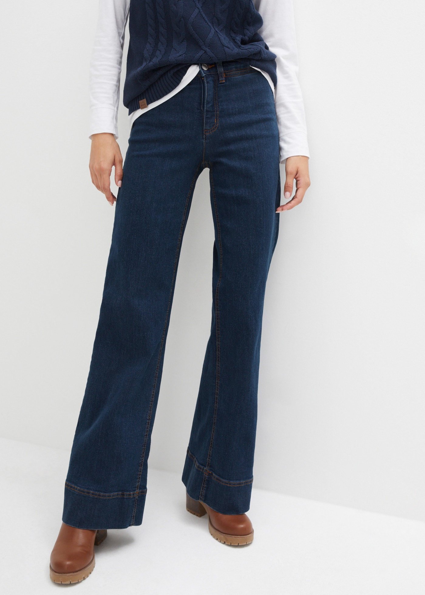 Image of bonprix Weite Jeans im Marlene-Stil, Loose Fit, mit Stretch-Anteil, casual