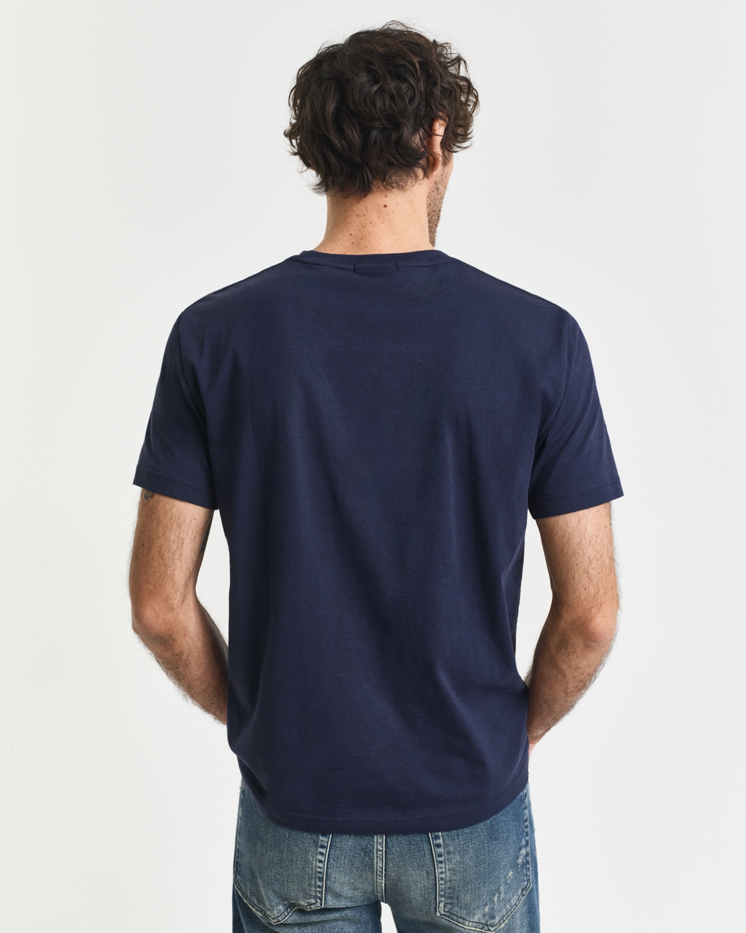 Gant T-Shirt »REG SHIELD SS T-SHIRT« mit Logostickerei auf der Brust