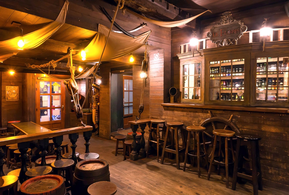 Image of Papermoon Fototapete »Old Schooner Style Bar«, Vliestapete, hochwertiger Digitaldruck, inklusive Kleister bei Ackermann Versand Schweiz