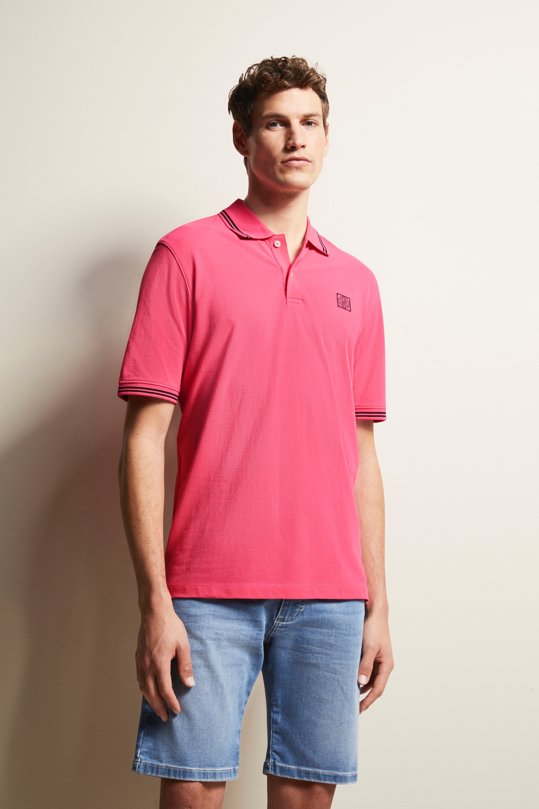 Image of bugatti Poloshirt mit Kontraststreifen