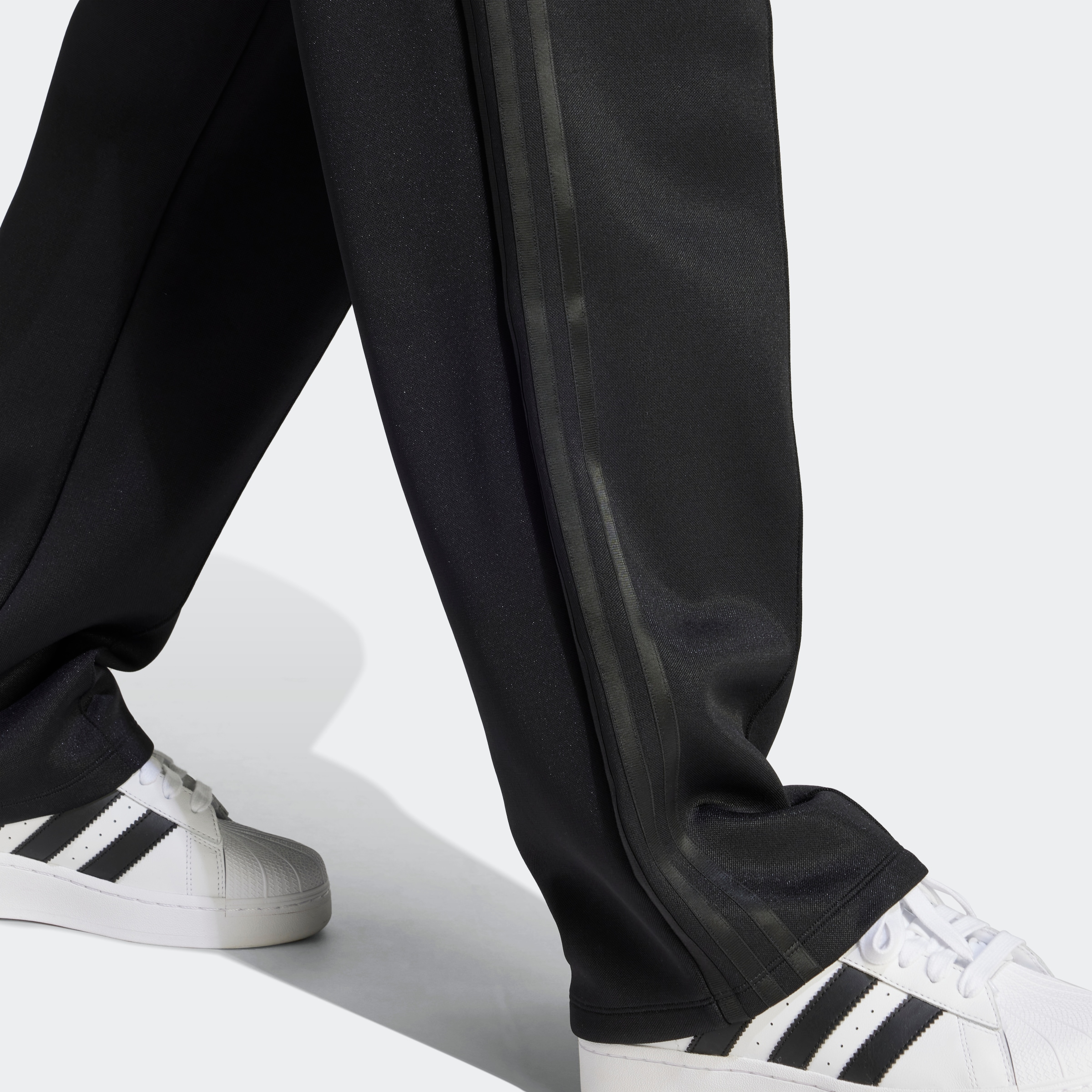 ♕ adidas Originals Sporthose »ADICOLOR CLASSICS OVERSIZED SST«, (1 tlg.)  versandkostenfrei kaufen | Turnhosen