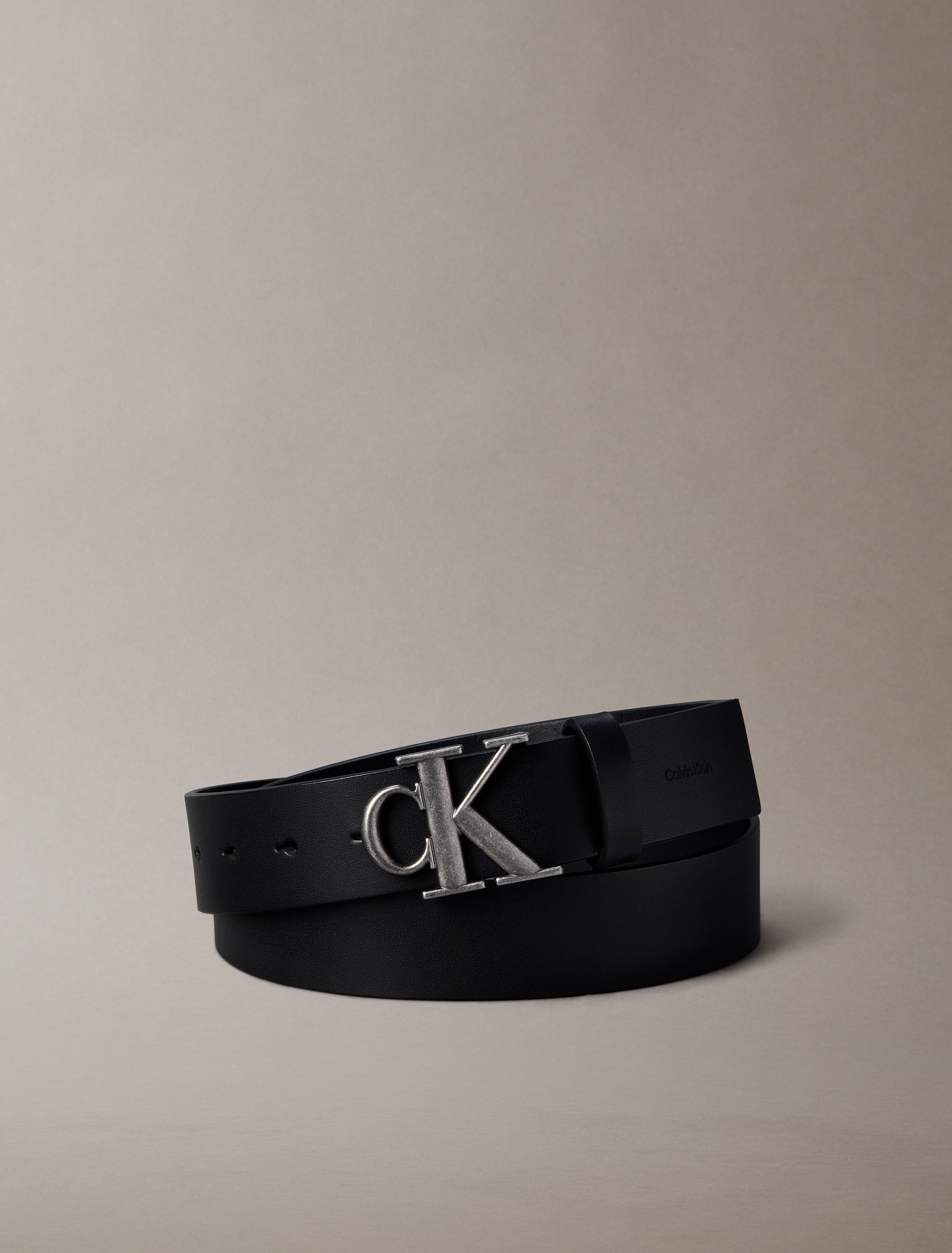 Calvin Klein Ceinture en cuir »CK BUCKLE SMOOTH 35MM« Grössenverstellbar mit Metallschliesse
