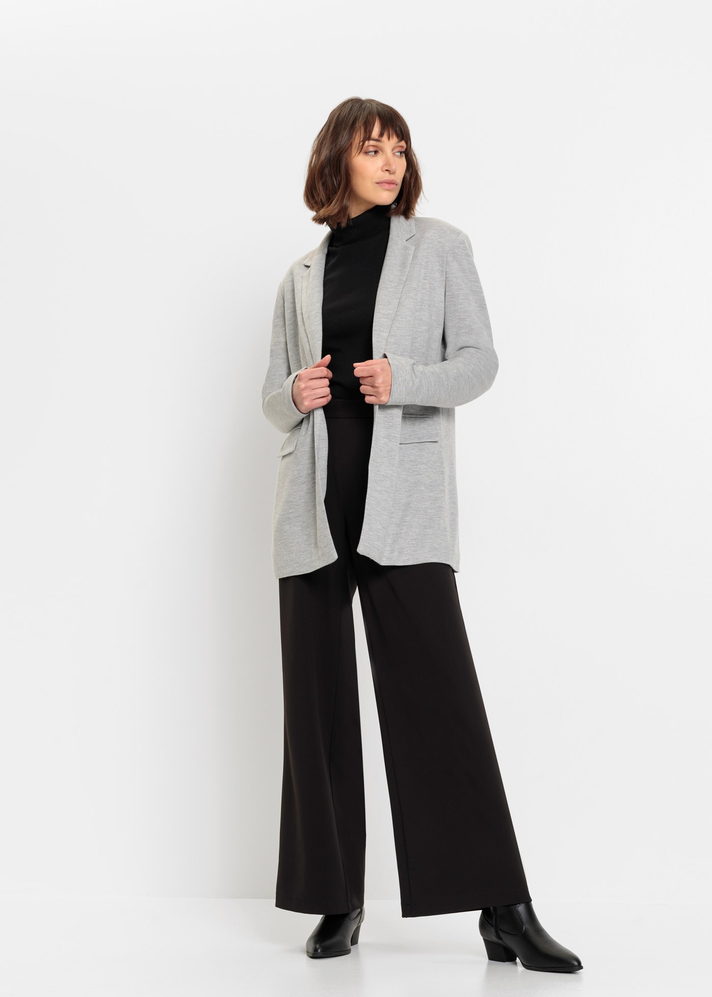 bonprix Blazer en jersey »Langer Jersey-Blazer mit Taschen« 1 mit Reverskragen, lockere Passform, aus Viskose und Polyester