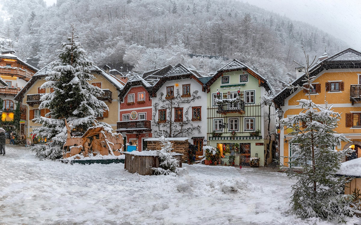 Image of Papermoon Fototapete "Dorf im Schnee"
