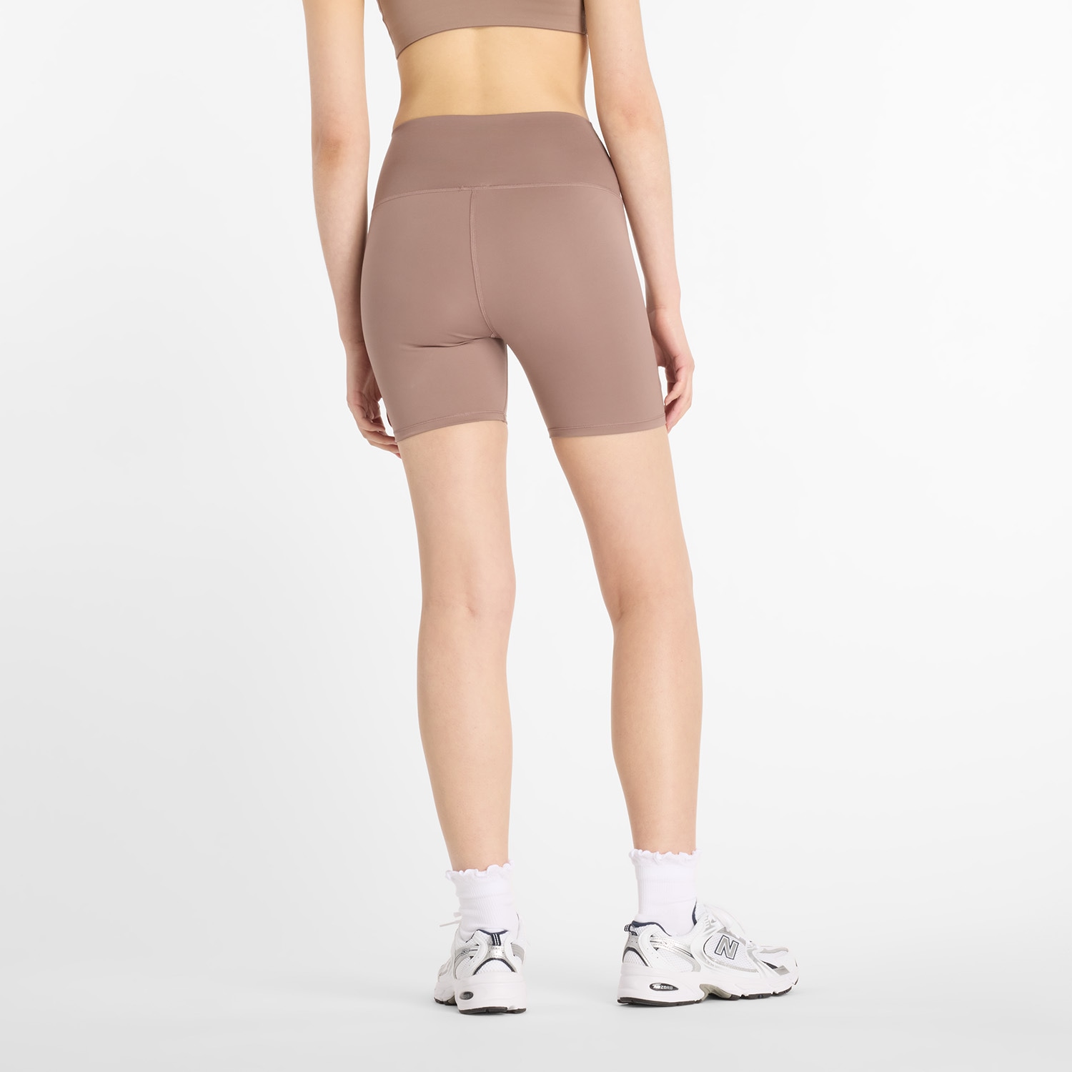 New Balance Short de course »NB HARMONY HIGH RISE SHORT 6«  Adapté pour le fitness et les activités sportives