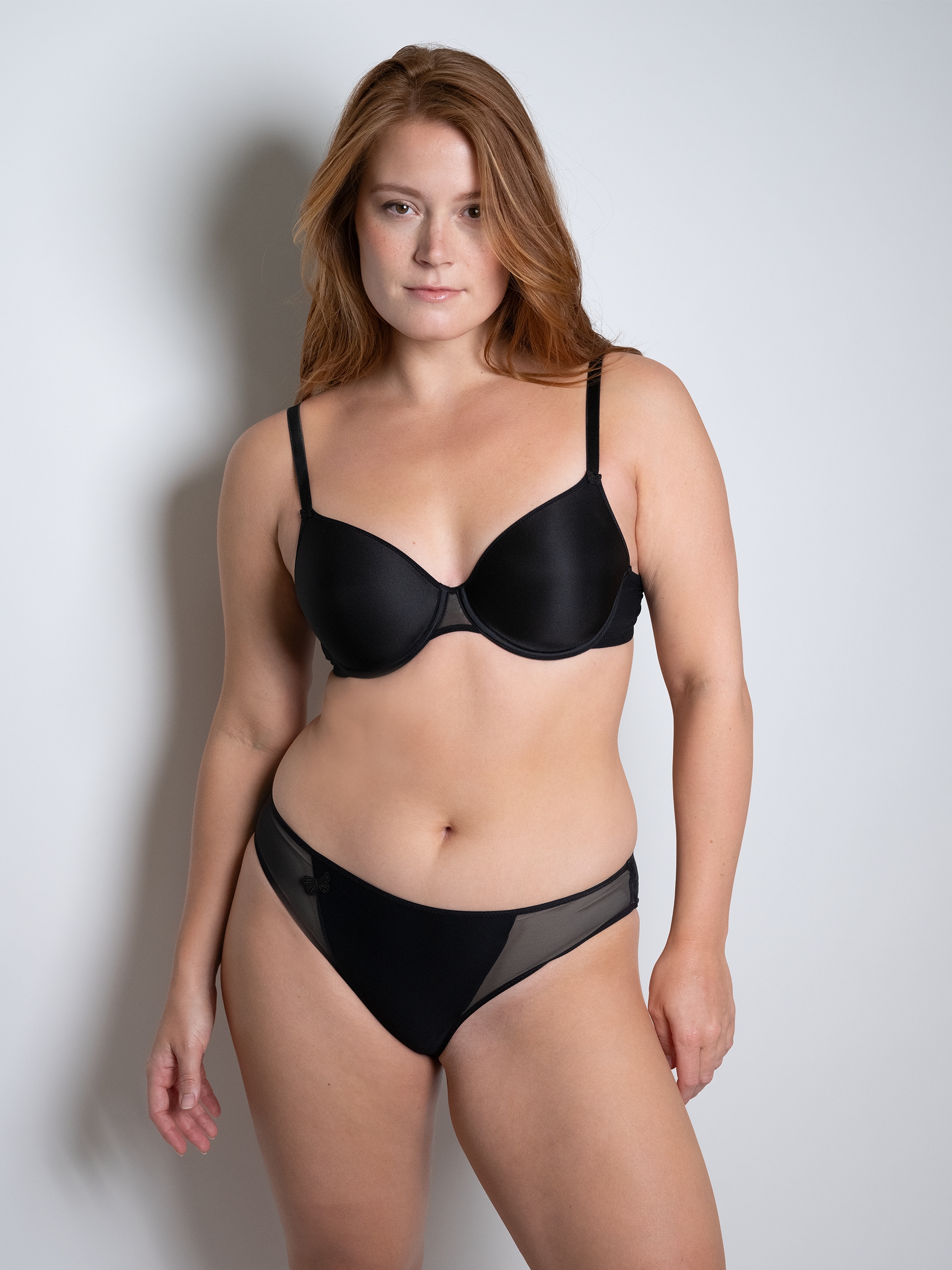 PASSIONATA Soutien-gorge à demi-coques »MISS JOY« mit Multiway-Trägern, Mikrofaser, Schmetterlingsmotiv vorn