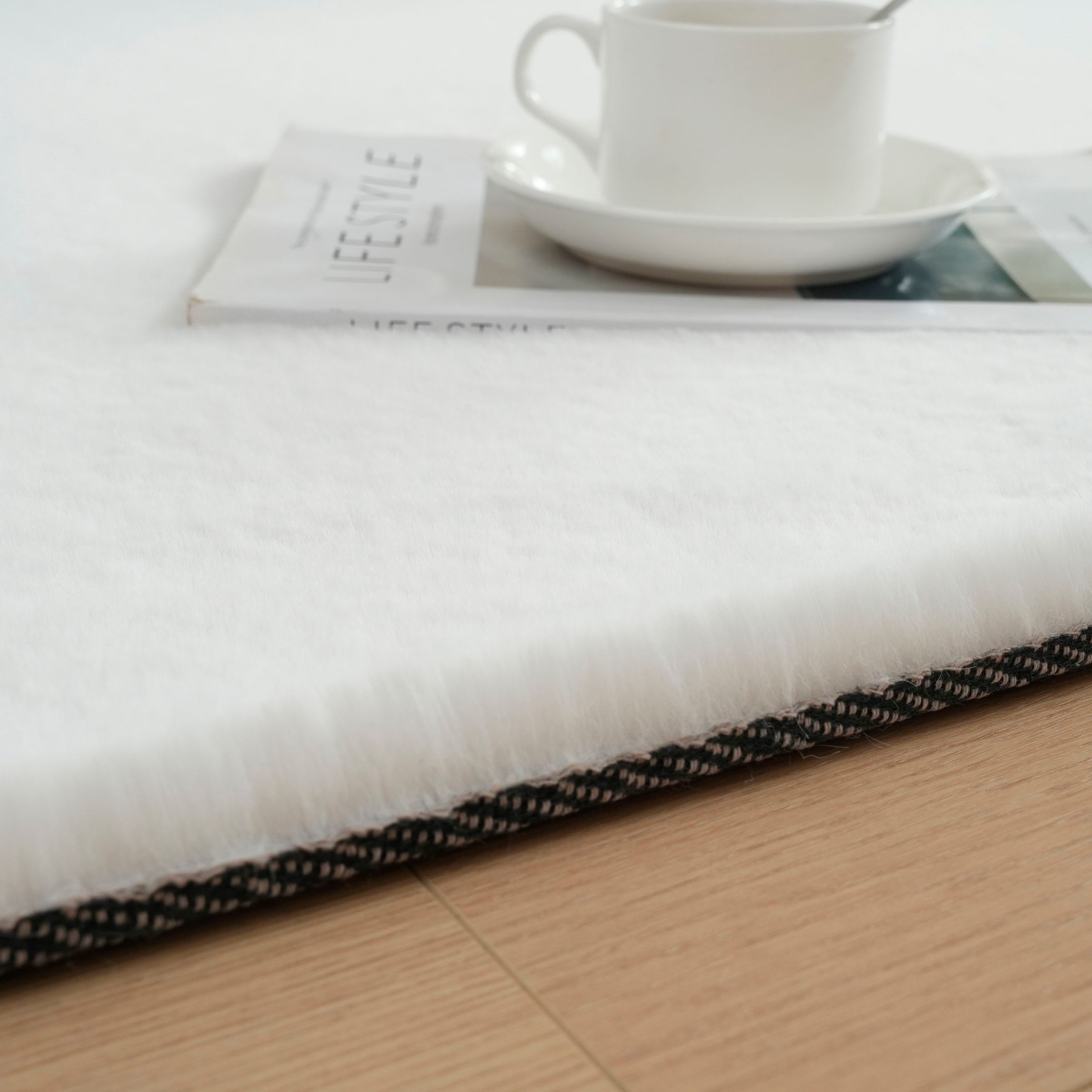 Bruno Banani Fellteppich »Rabbit 2, Kunstfell Teppich, Modern«, rechteckig, 25 mm Höhe, Kaninchenfell-Haptik, sehr weich, Wohnzimmer, Schlafzimmer, Esszimmer
