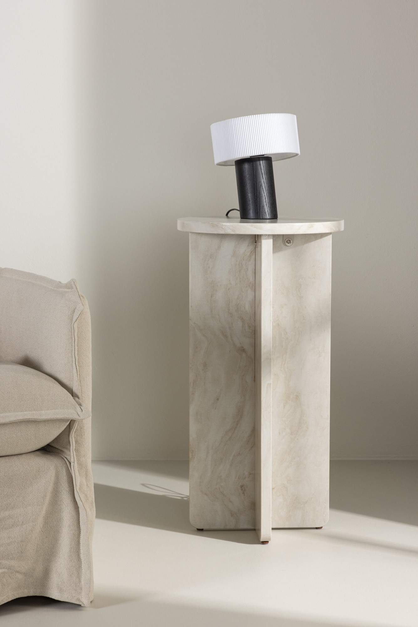 Image of Venture Home Beistelltisch "Ålesund, hoher runder Beistelltisch in beiger Marmoroptik, Ø 40 cm" Ablagetisch, MDF, gewachst, rund, schlank, anspruchsvoll