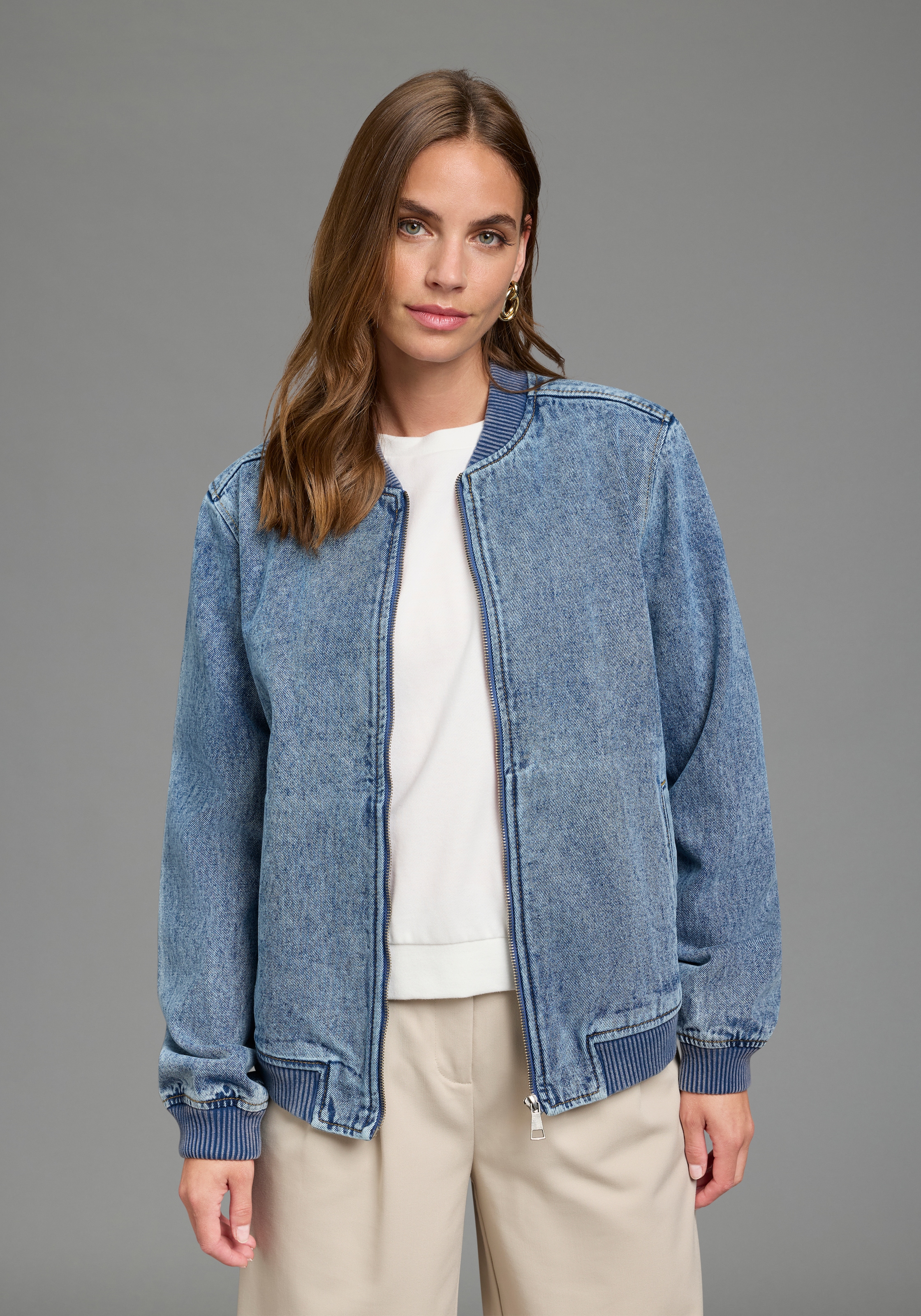 Image of Arizona Jeansjacke "im winterlicheren Denim" hüftlang, Comfort Fit, mit Reissverschluss
