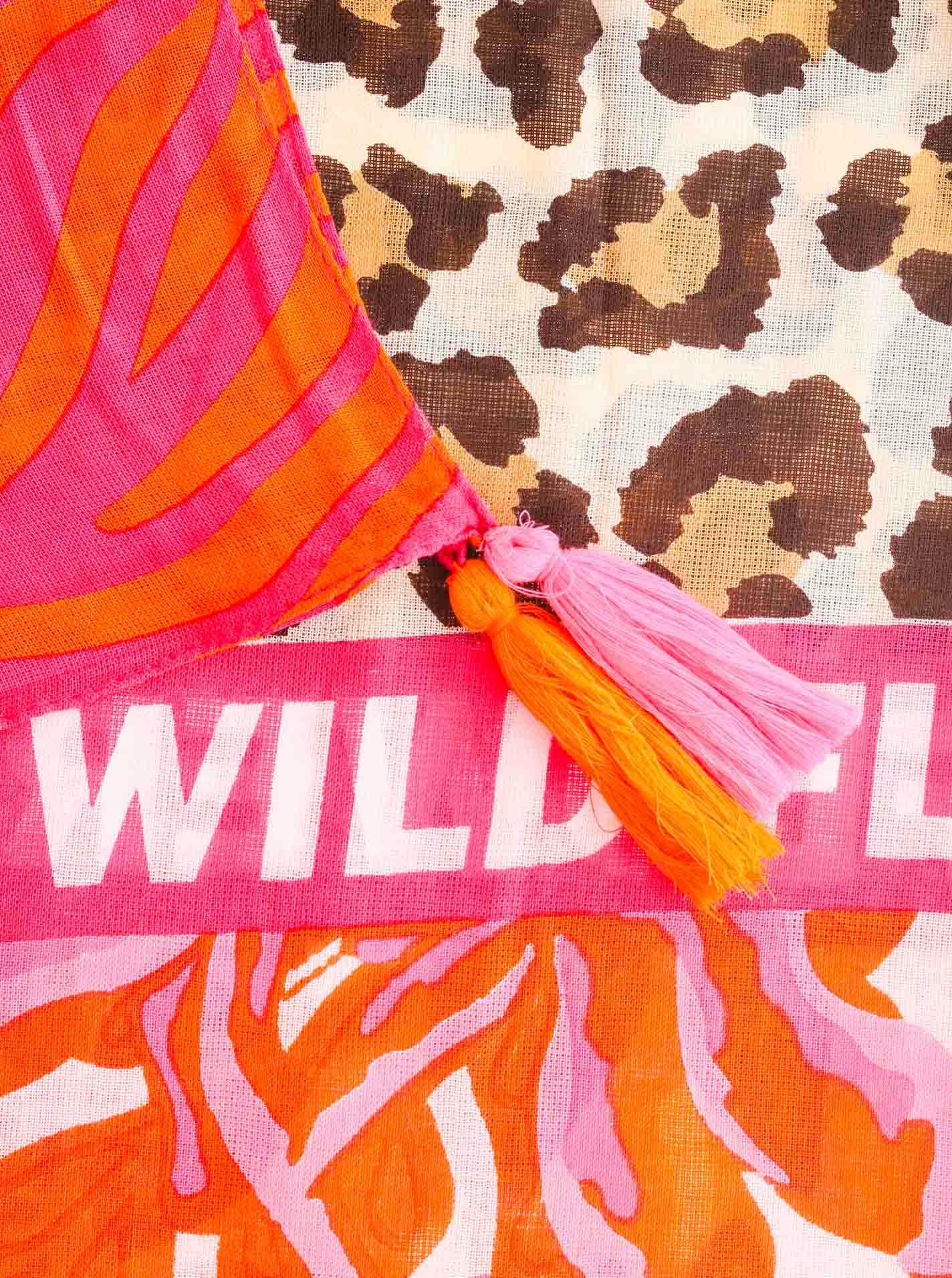 Zwillingsherz Foulard de mode mit Allover-Print, Tasseln und kleiner Fransenkante