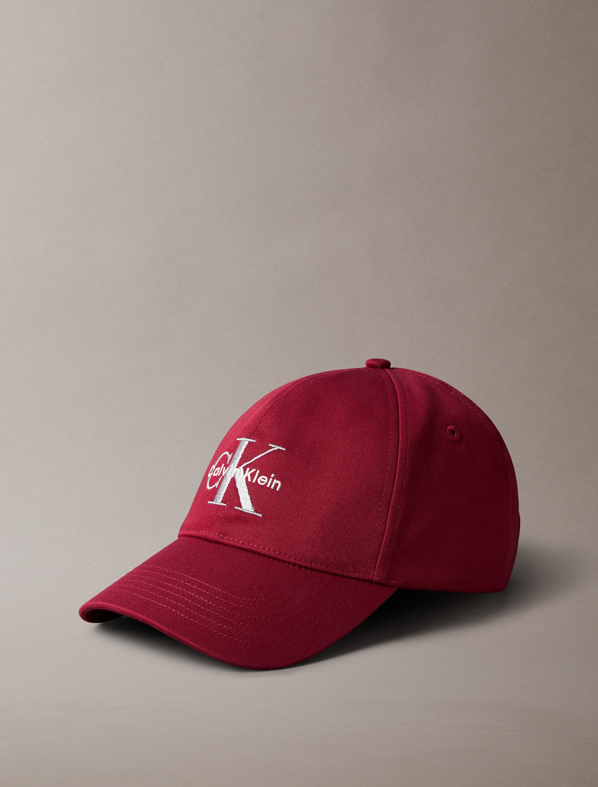 Calvin Klein Jeans Baseball Cap »MONO LOGO EMBRO CAP«, mit Logostickerei