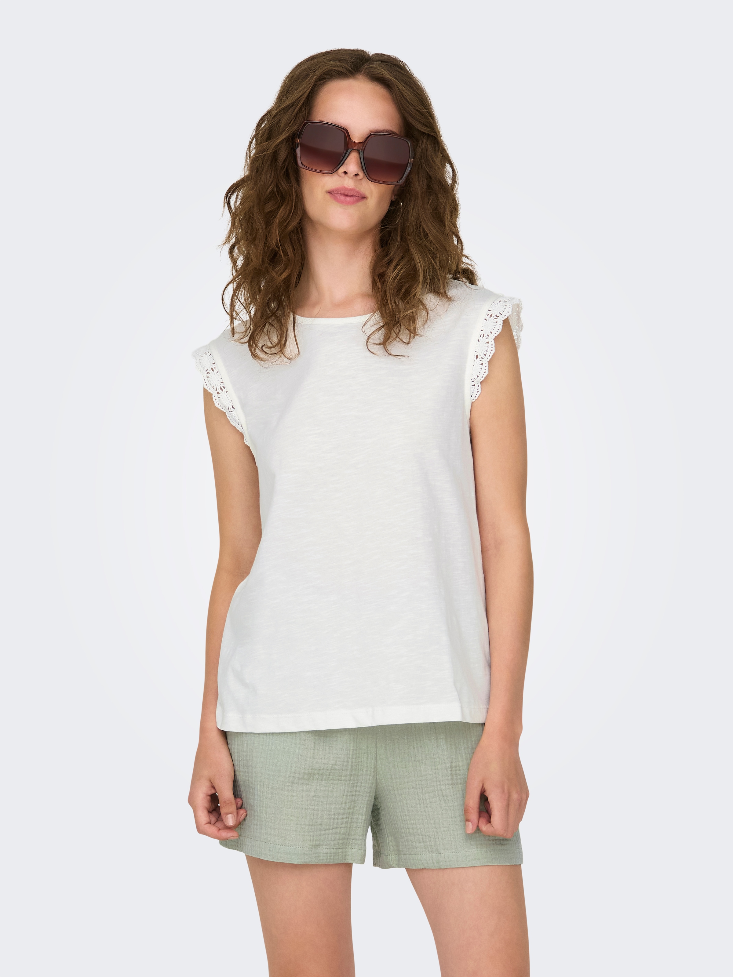 Image of JDY Shirttop "JDYSALVA LIFE S/L CROCHET TOP JRS"