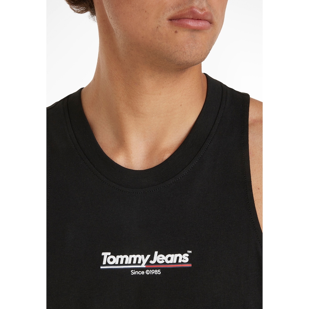 Tommy Jeans Plus Tanktop »TJM REG TJ FLAG TANK TOP EXT«, Grosse Grössen