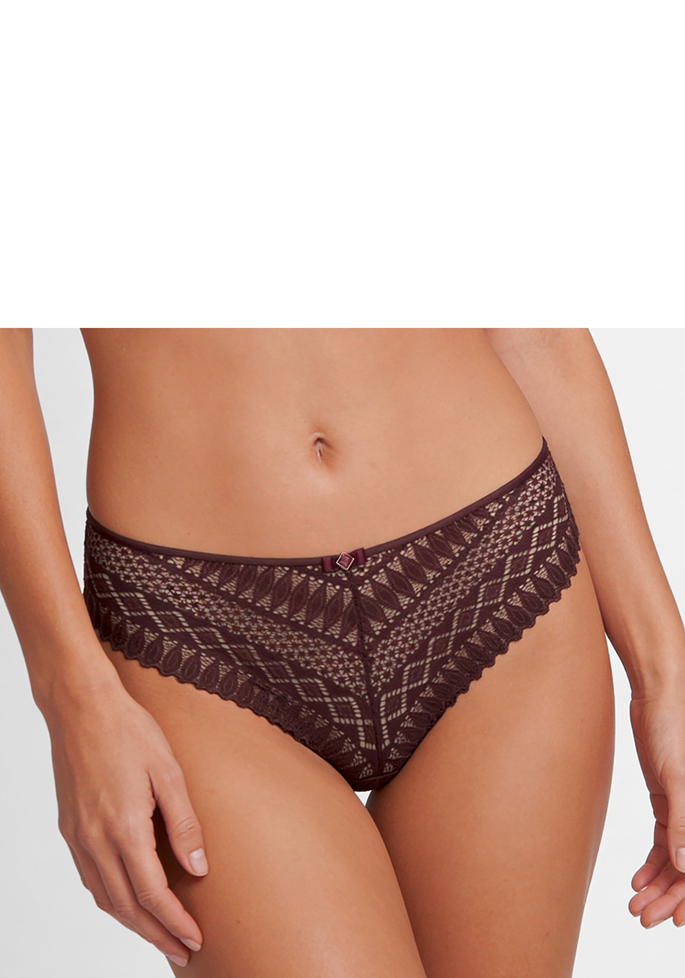 Image of LASCANA Panty "Nina" mit edlem Schmuckaccessoire