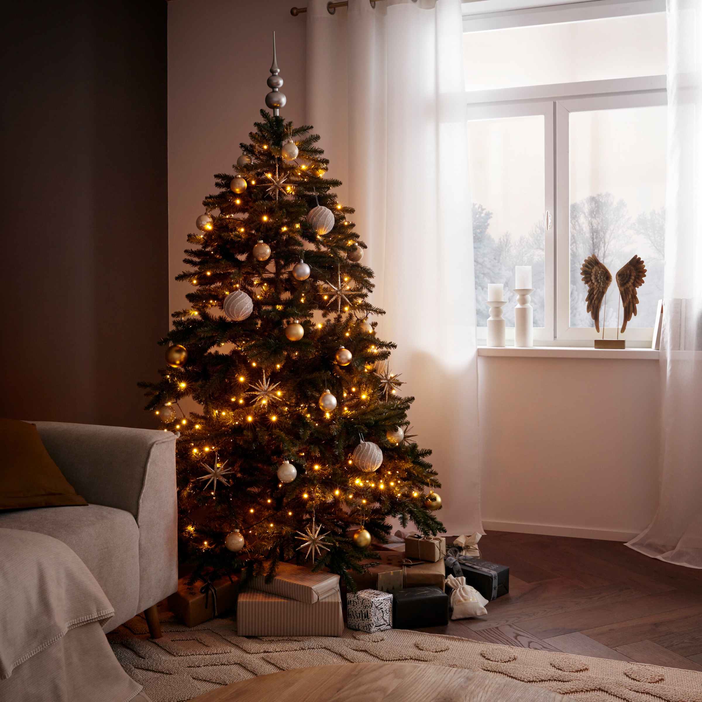Creativ deco Künstlicher Weihnachtsbaum »Fertig geschmückt«, mit 60 Kugeln und LED Beleuchtung