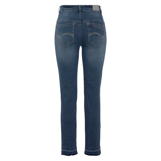 ♕ KangaROOS 7/8-Jeans »CULOTTE-JEANS«, mit ausgefranstem Saum - NEUE  KOLLEKTION versandkostenfrei bestellen