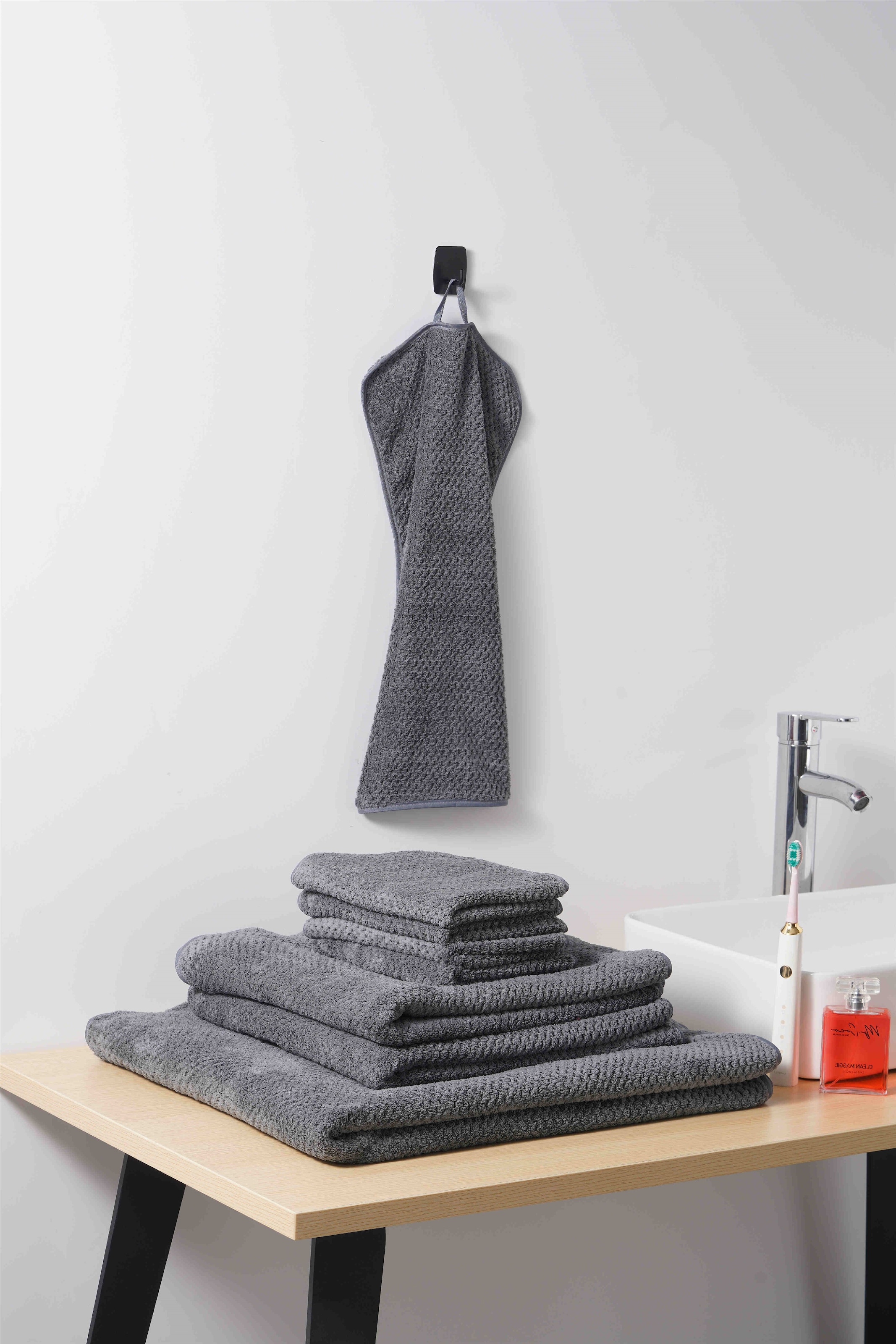 GOODproduct Serviettes »Parris, diverse Grössen, ideal als Sporthandtuch, Reisehandtuch« sehr leicht, kompakt, schnelltrocknend, Mikrofaser, mit Waffelmuster