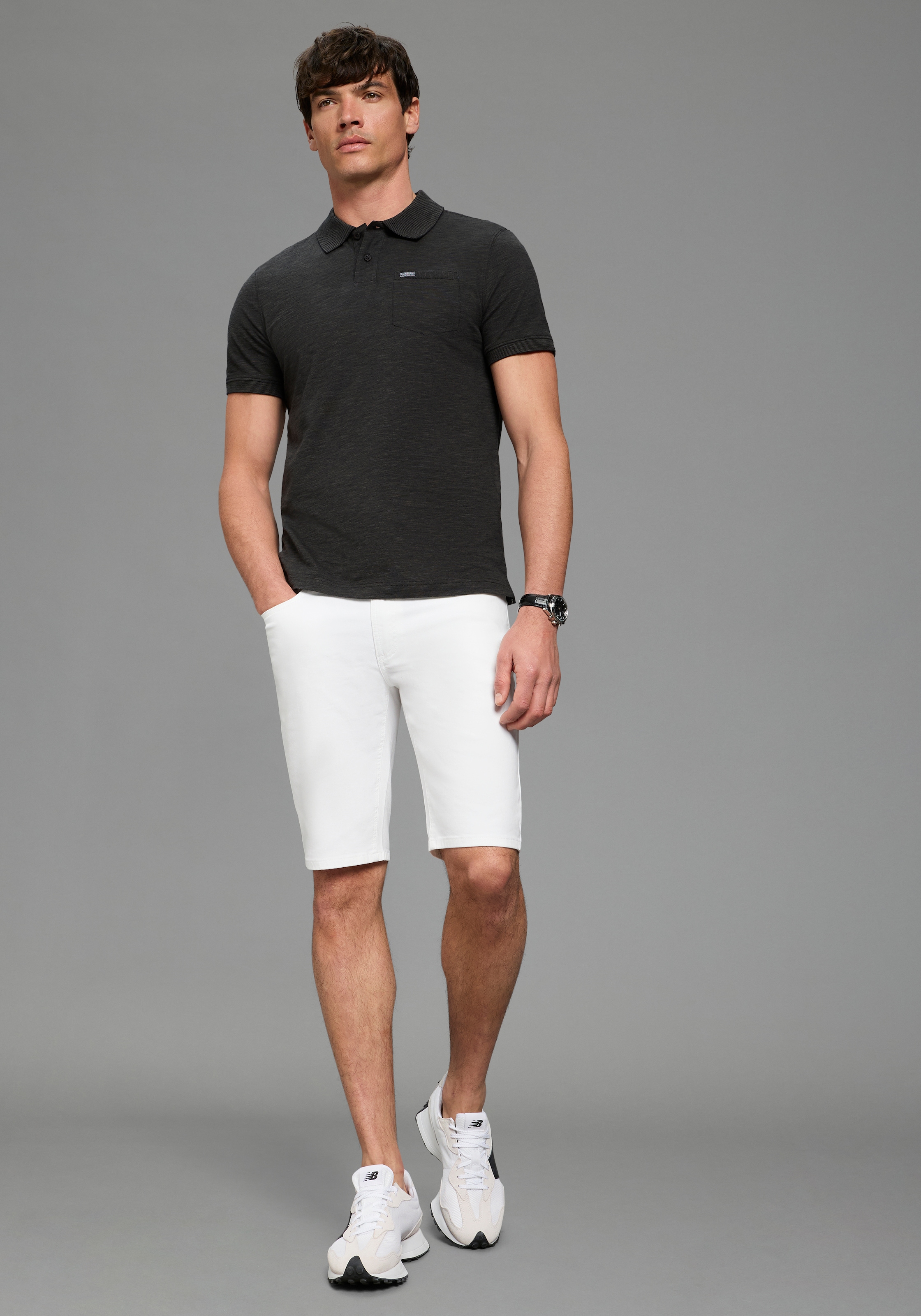 Bruno Banani Poloshirt »Spezial meliertes« schmale Passform, Kurzarm, mit Polokragen und Knöpfen