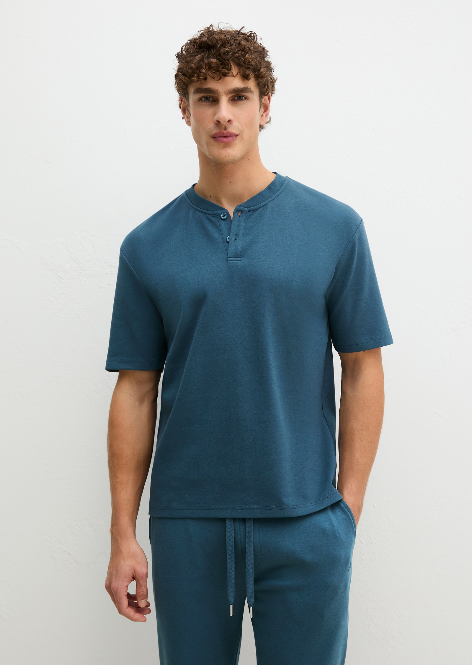 Image of Marc OPolo Pyjamaoberteil "Mix N Match Interlock" mit Rundhalsausschnitt, kleiner Knopfleiste und kurzem Arm
