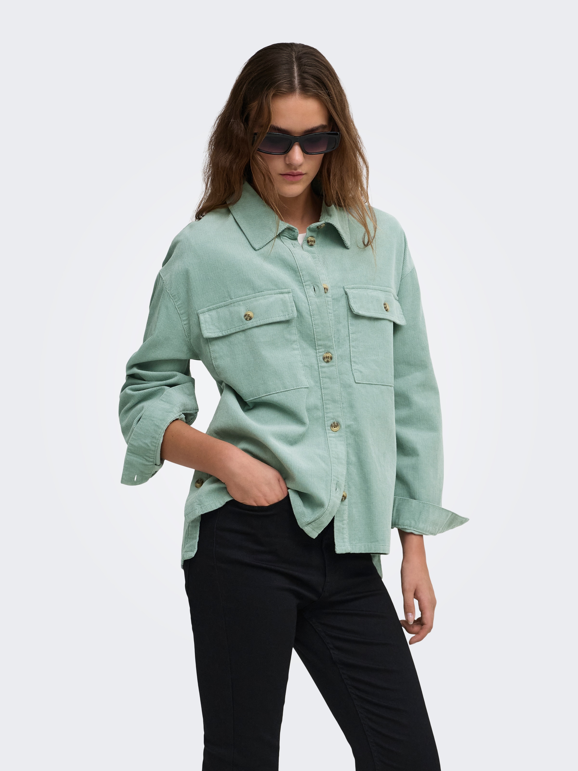 ONLY Blouse chemise »ONLMOXIE L/S CORD SLIT SHACKET CC PNT« Coton, velours côtelé fin, oversize