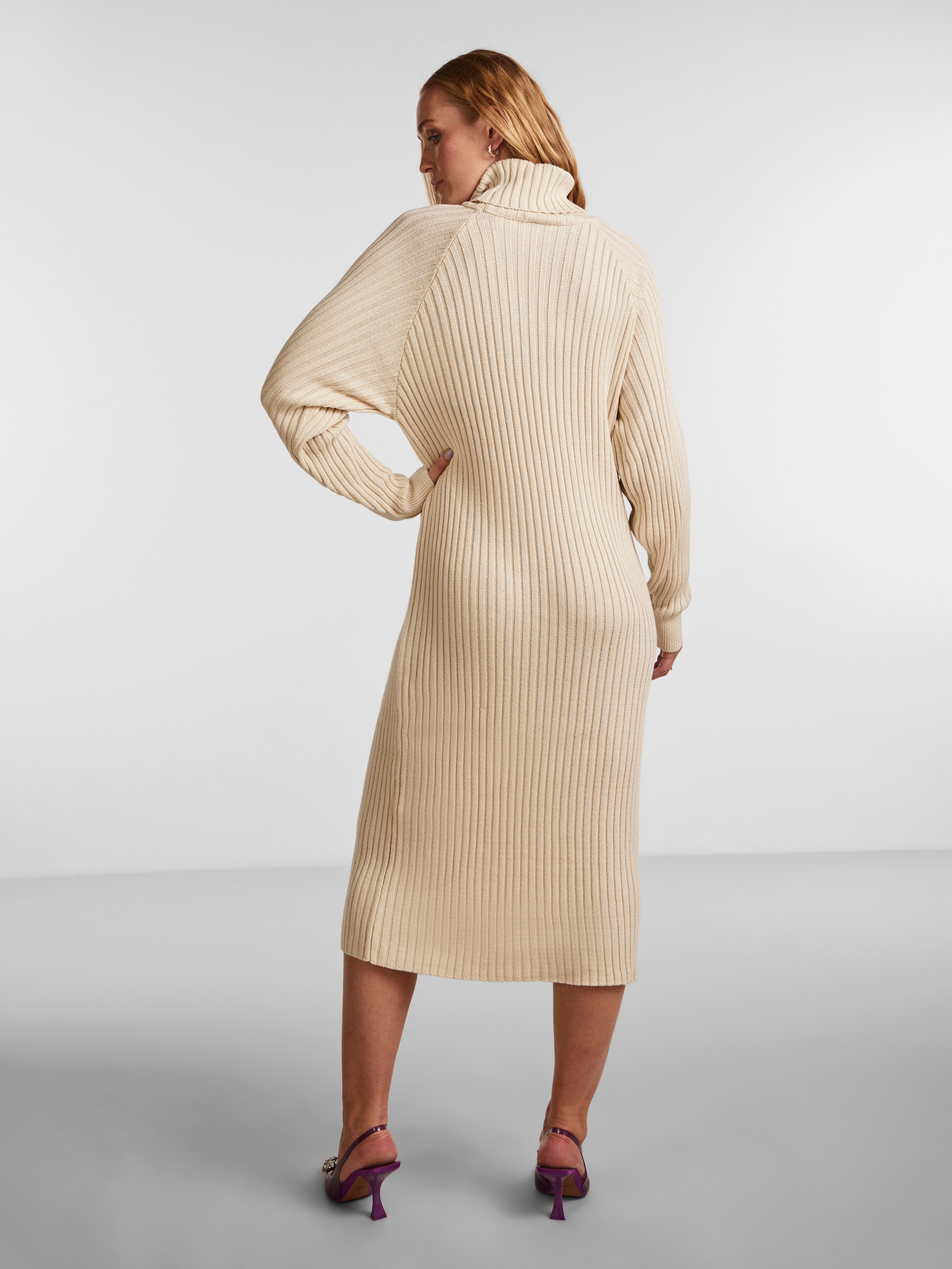 Y.A.S Strickkleid »YASMAVI KNIT MIDI ROLLNECK DRESS«