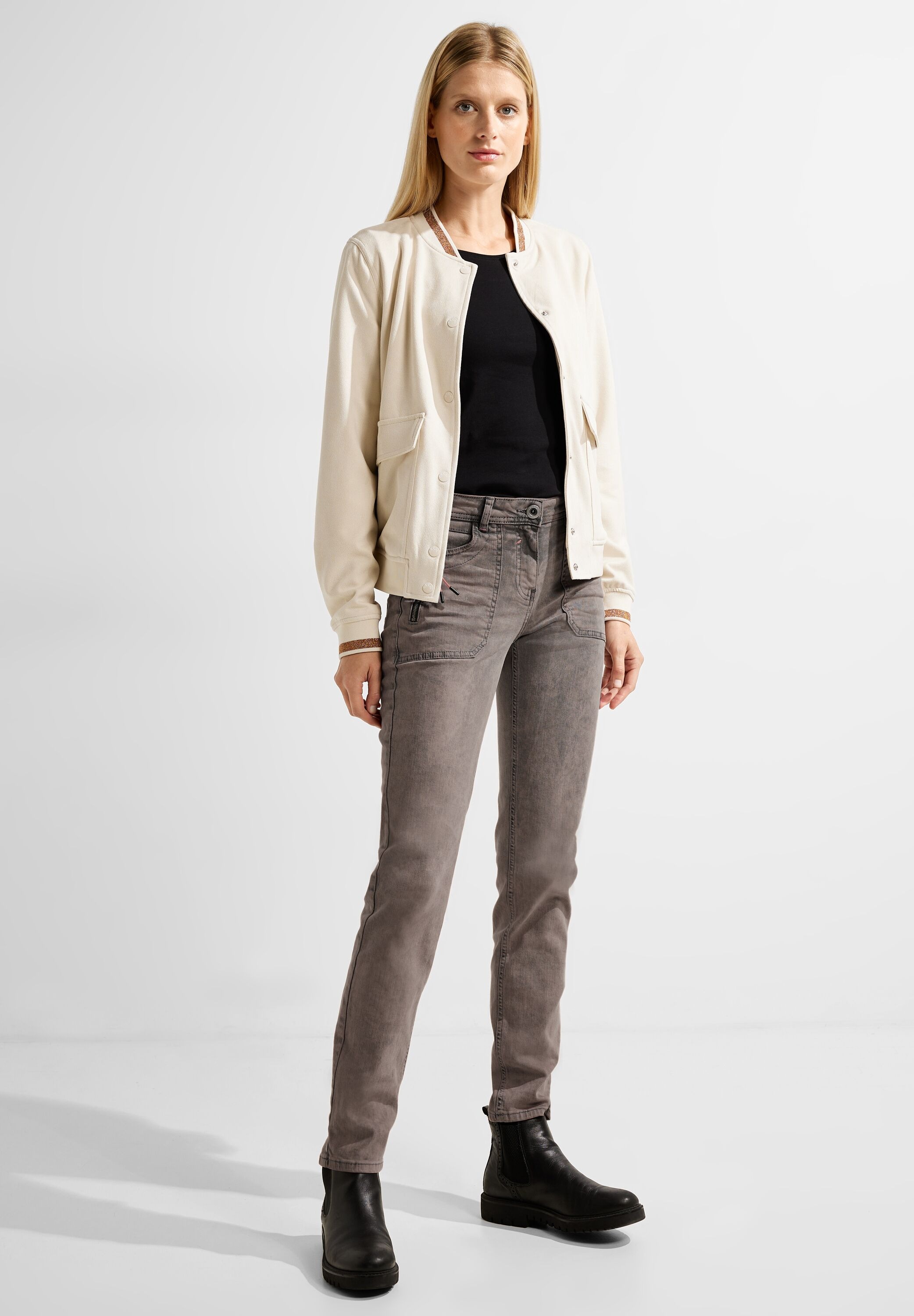 Cecil Slim-fit-Jeans »Damenjeans Style Toronto«, Mit modischer Waschung, Tasche seitlich mit Zipper