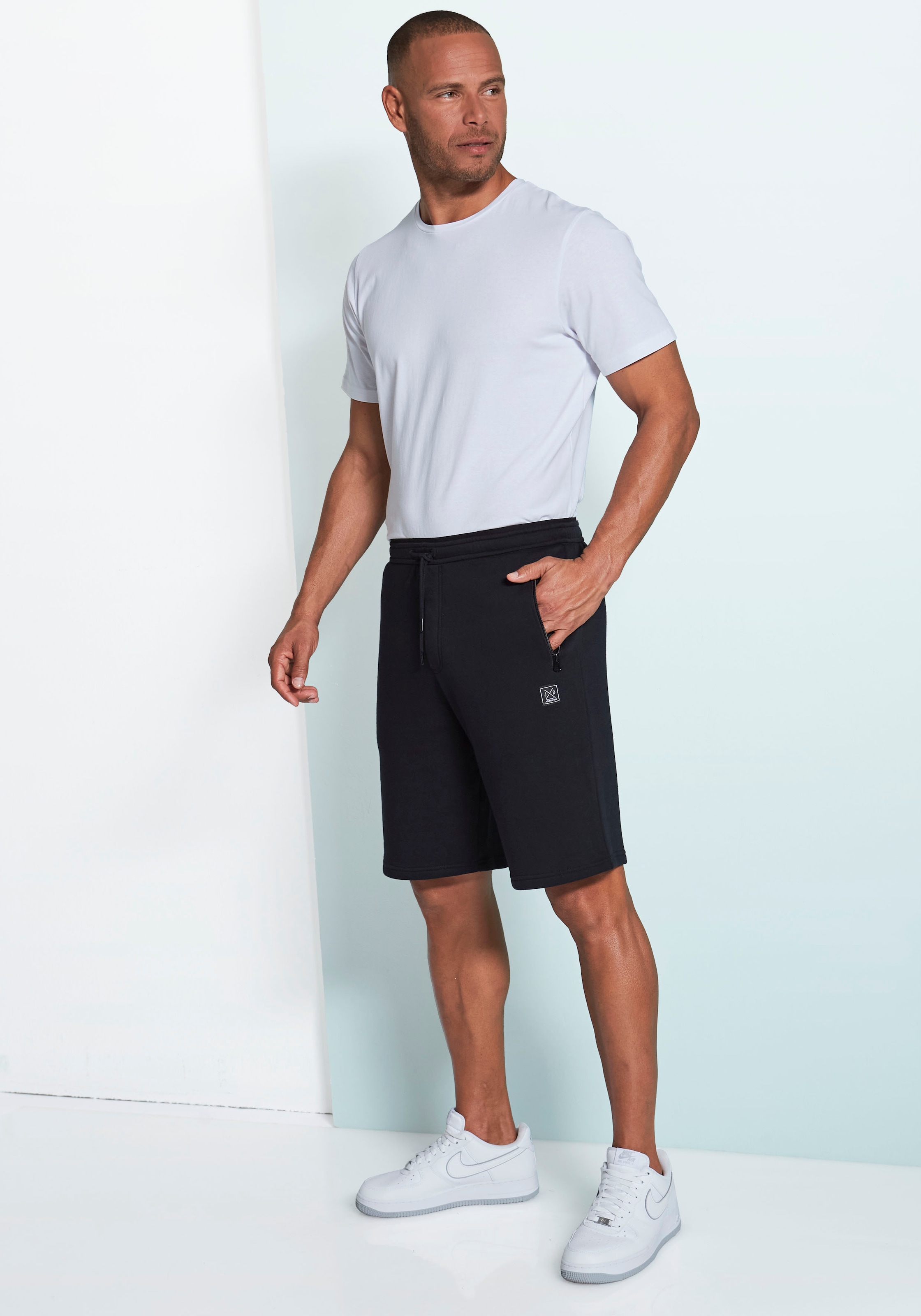 John Devin Sweatshorts, seitliche Taschen mit schwarzem Reissverschluss