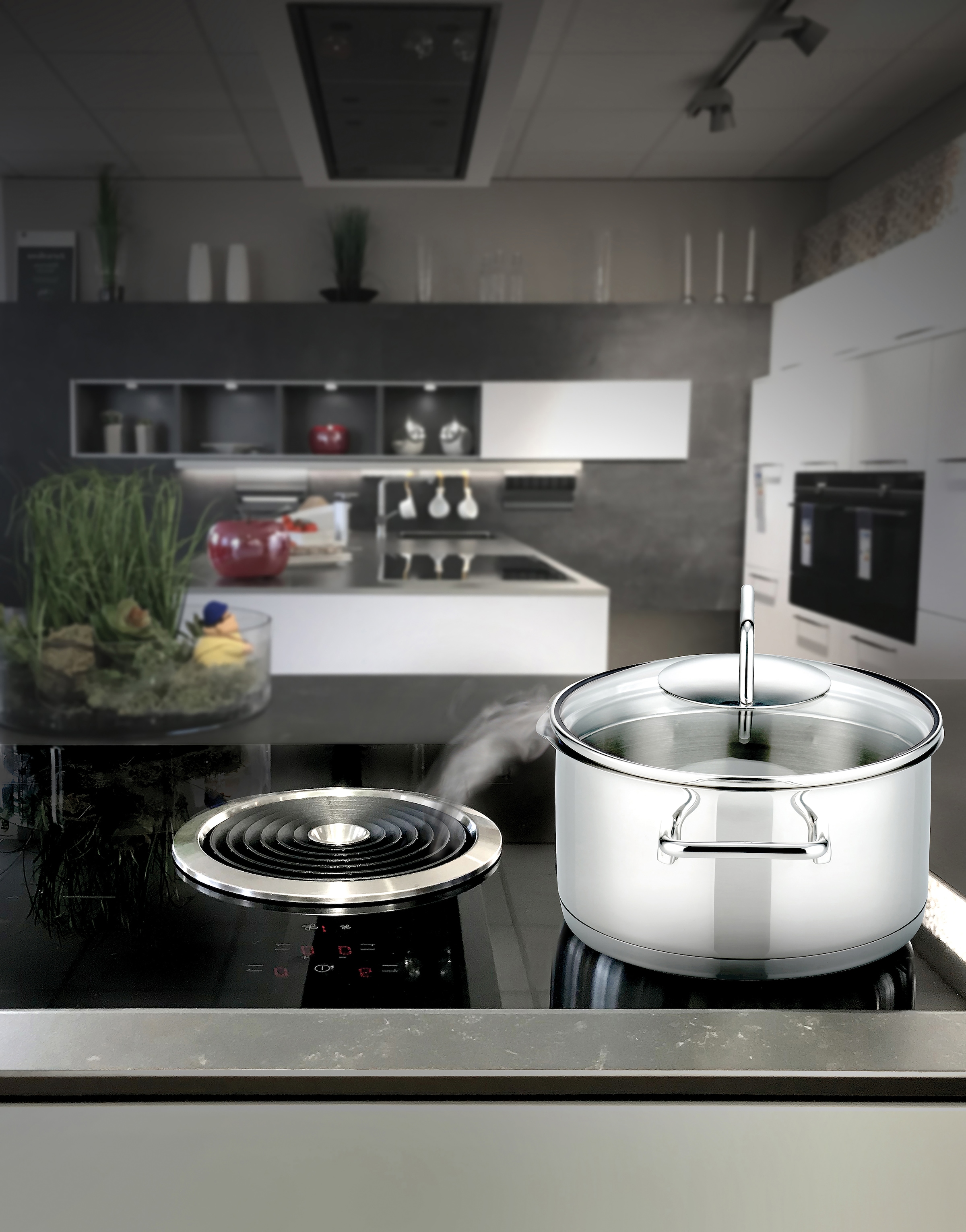 Elo Topf-Set »Smart Steam«, Edelstahl 18/10, (Set, 11 tlg., Fleischtopf 16/20/24 cm, Stielkasserolle 16 cm, Bratpfanne 24/28 cm), Öl-Dosier System & seitlichem Ausguss zur Dampfableitung, Induktion