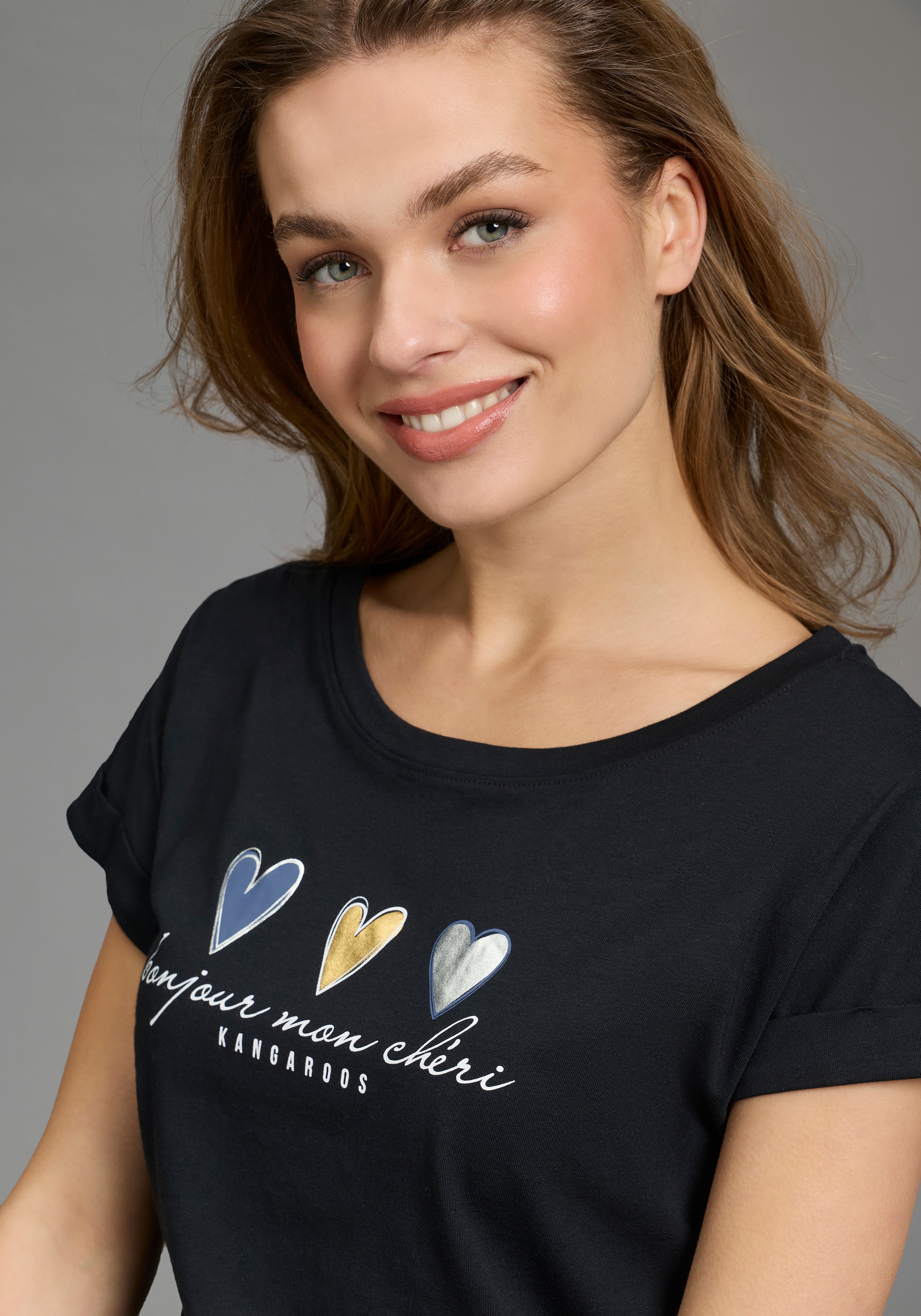 KangaROOS Kurzarmshirt mit süssen Herz-Logodruck