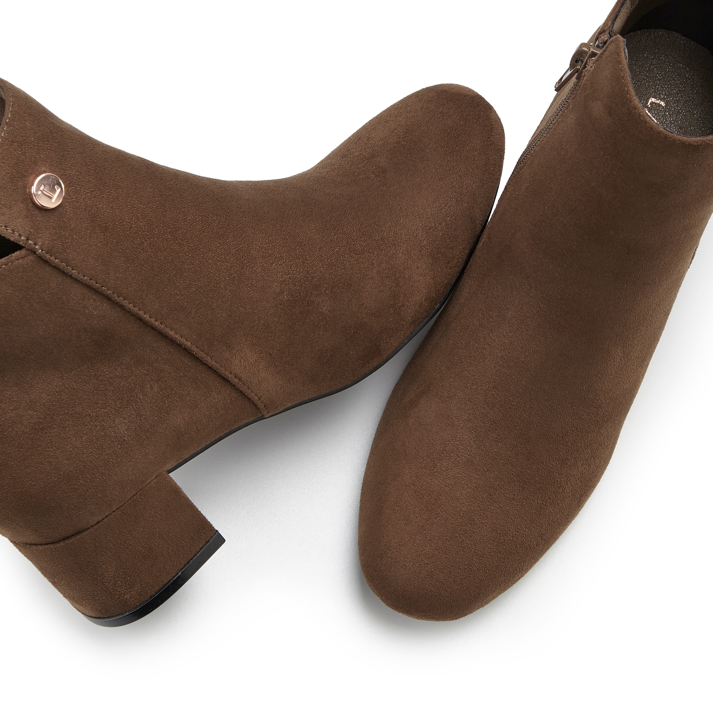 LASCANA Stiefelette, mit bequemen Blockabsatz, Ankle Boots, Stiefel VEGAN