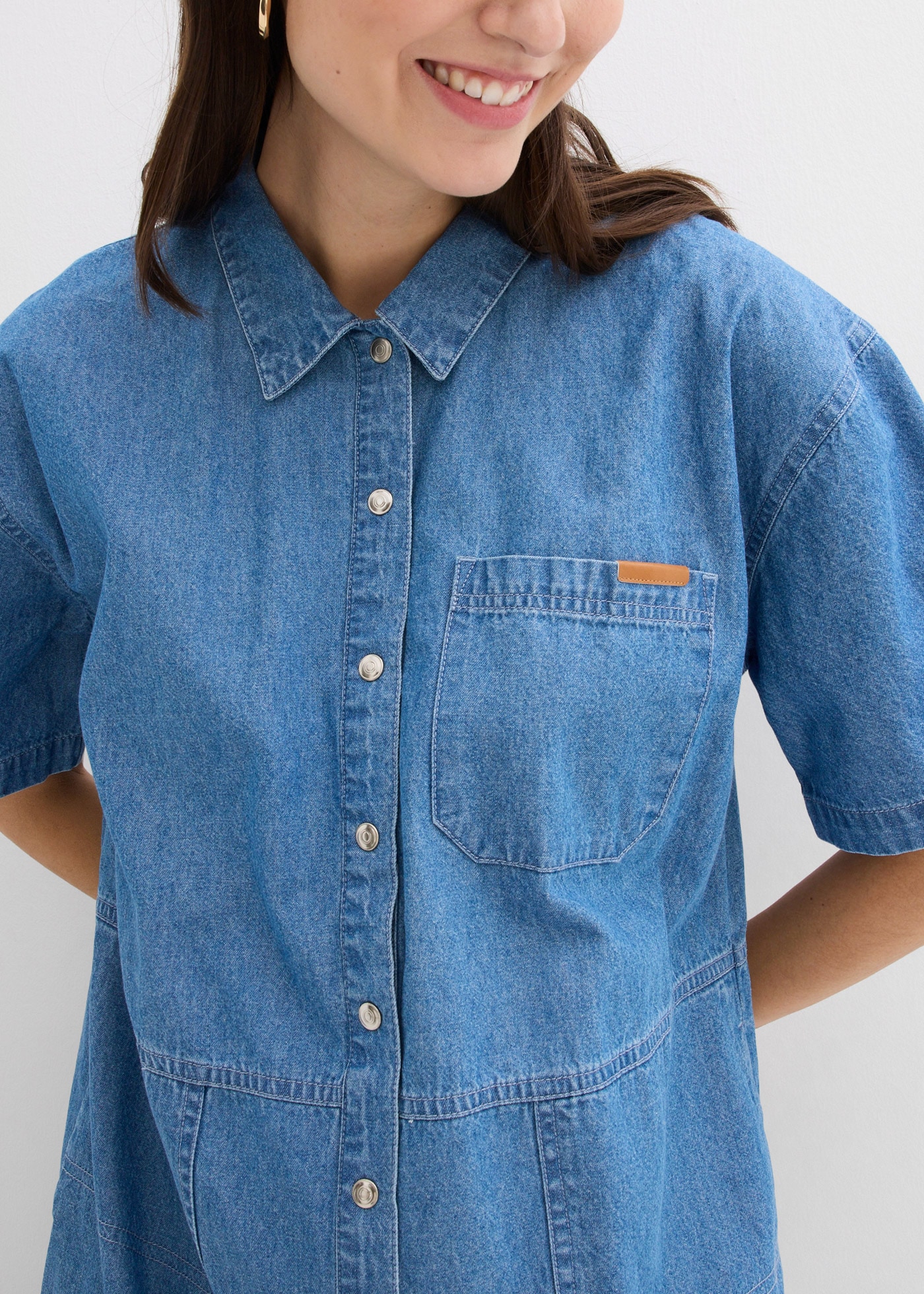 bonprix Robe en jean »Jeanskleid, Oversized« 2 cuis tlg. mit Brusttasche und dekorativer Knopfleiste