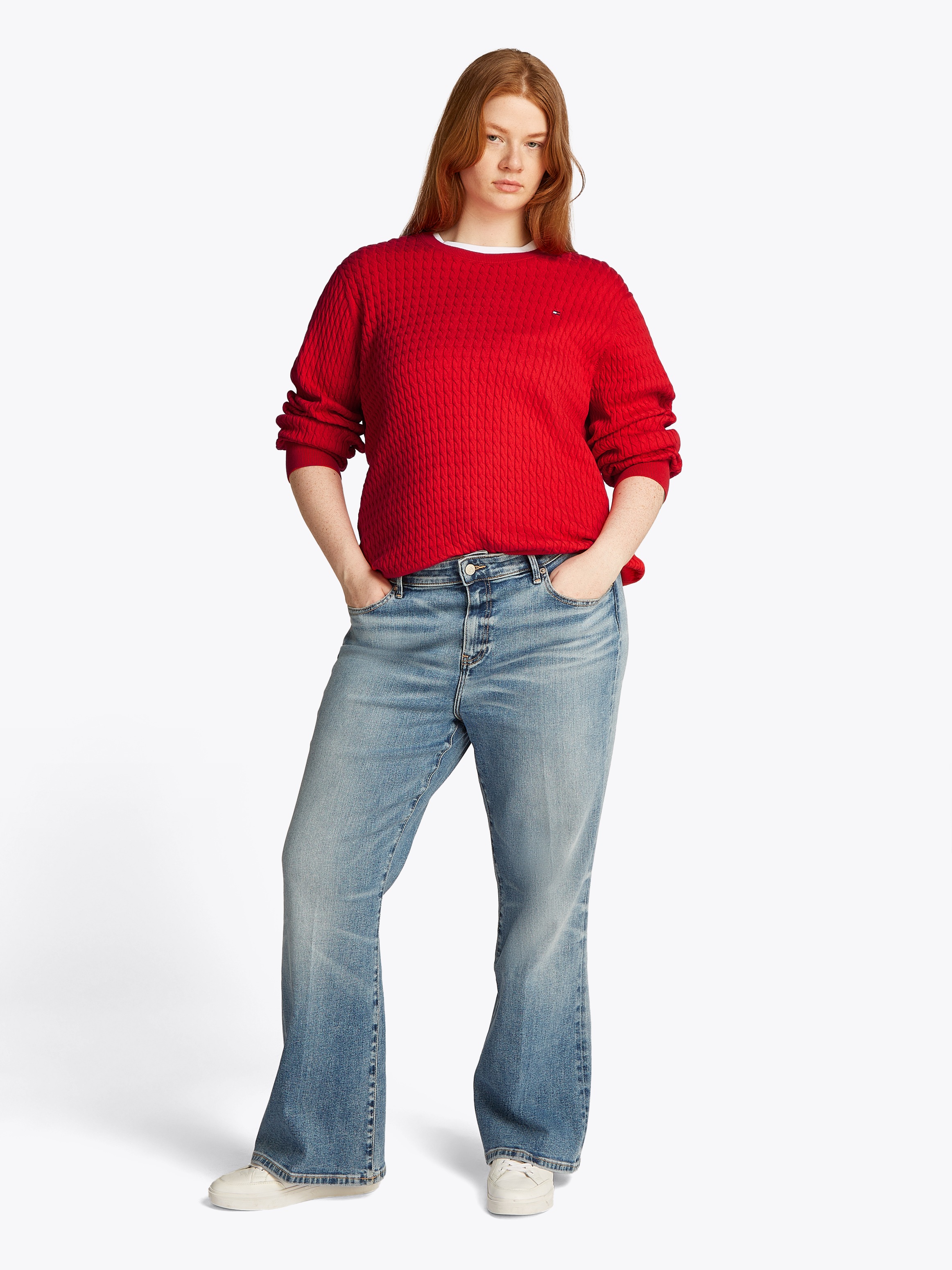 Tommy Hilfiger Curve Rundhalspullover »CRV CO CABLE C-NK LS SWEATER«, in Grossen Grössen, Zopfmuster, Logostickerei