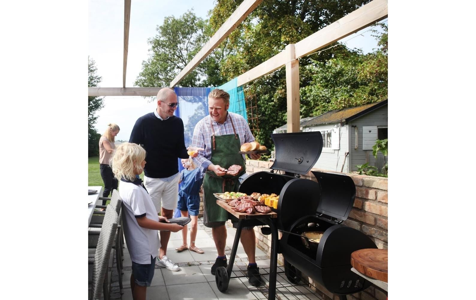LANDMANN Barbecue au charbon de bois »Smoker Vinson 200« Mobiler Holzkohlegrill mit Ablagen