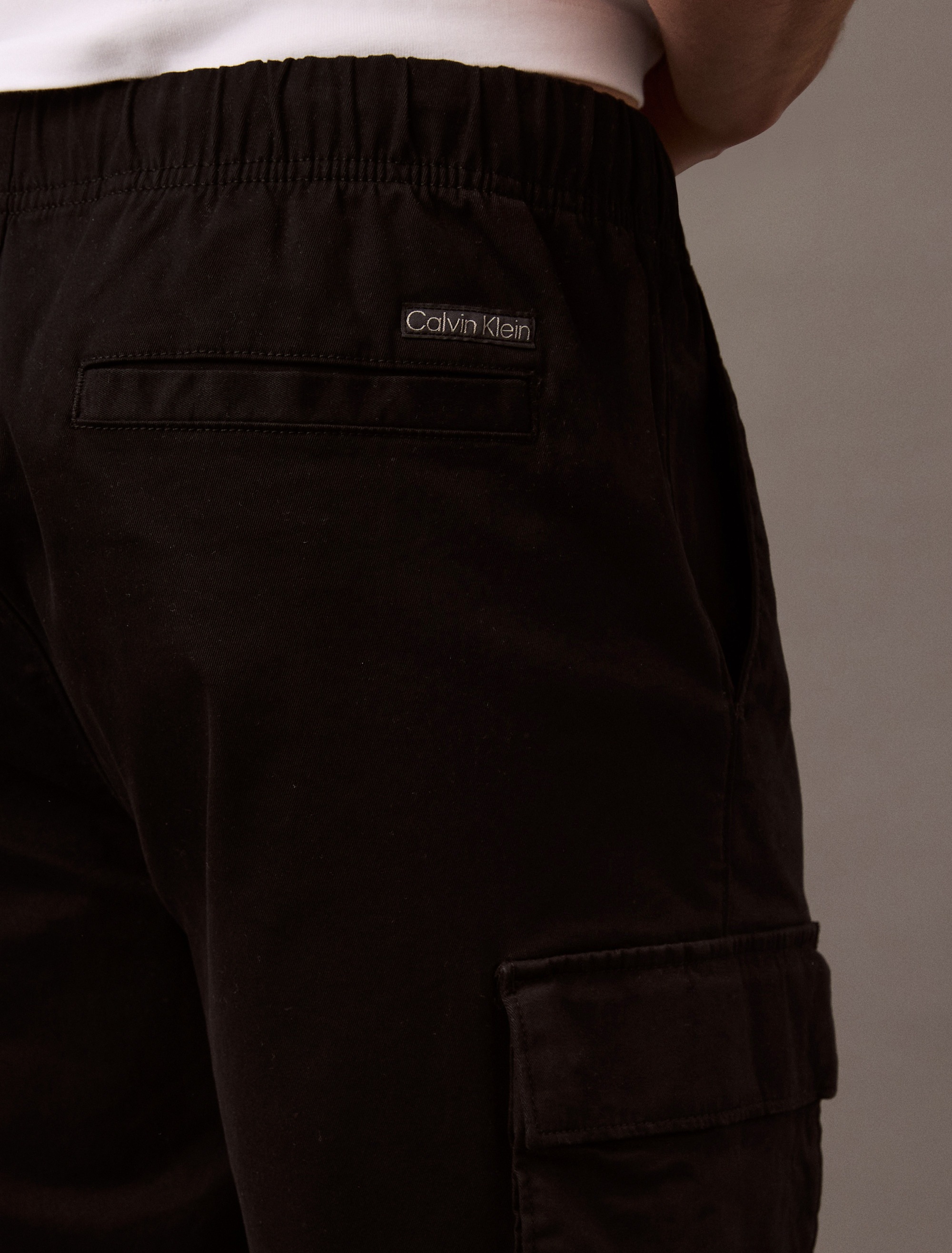 Calvin Klein Jeans Cargoshorts »9" COTTON PULL ON CARGO SHORT«, Mit Gürtelschlaufen