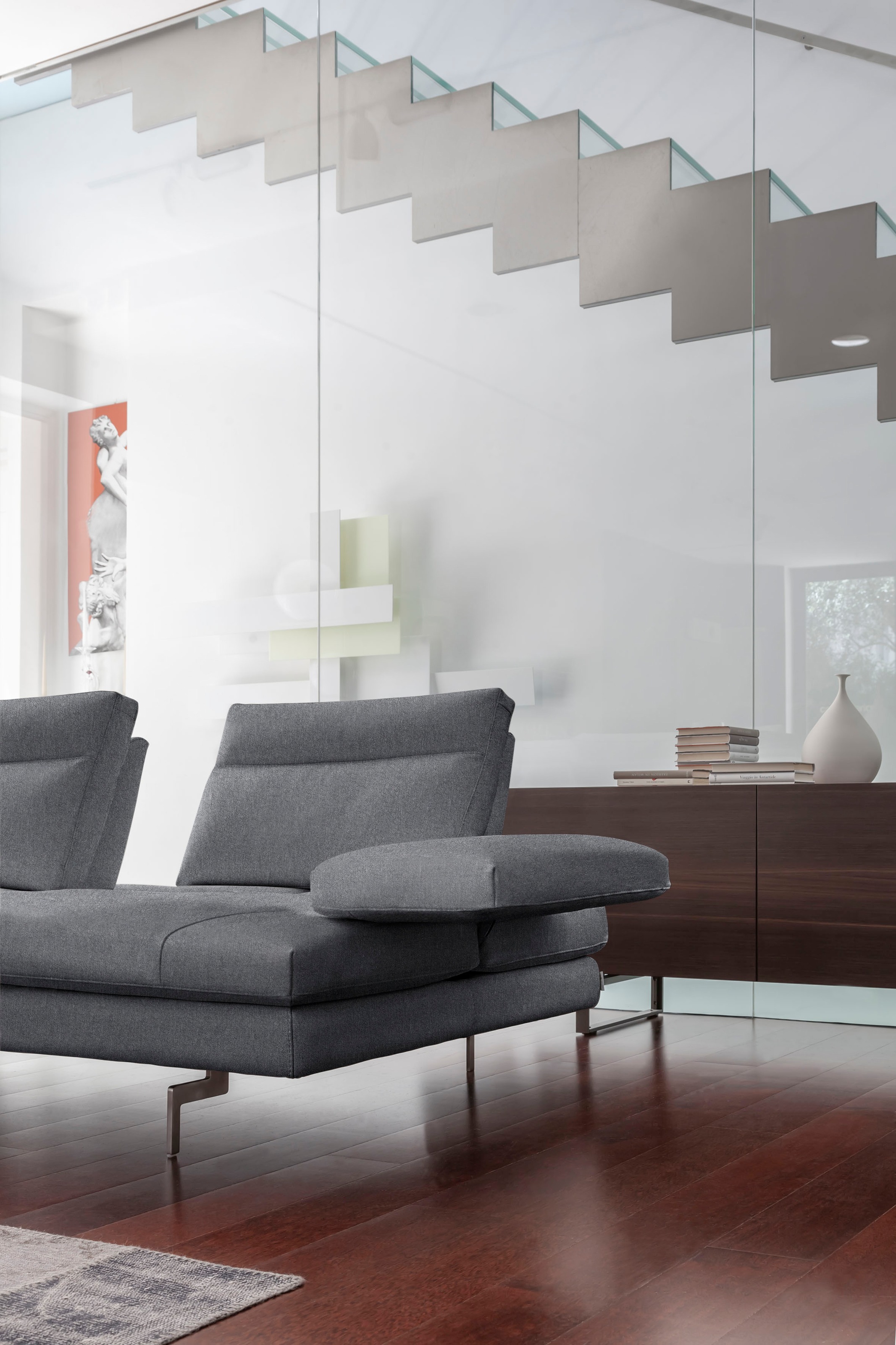 CALIA ITALIA 3,5-Sitzer »Toby Wing, italienisches Designsofa mit erstklassigem Sitzkomfort«, inklusive Sitztiefenverstellung, Füsse in Chrom glänzend