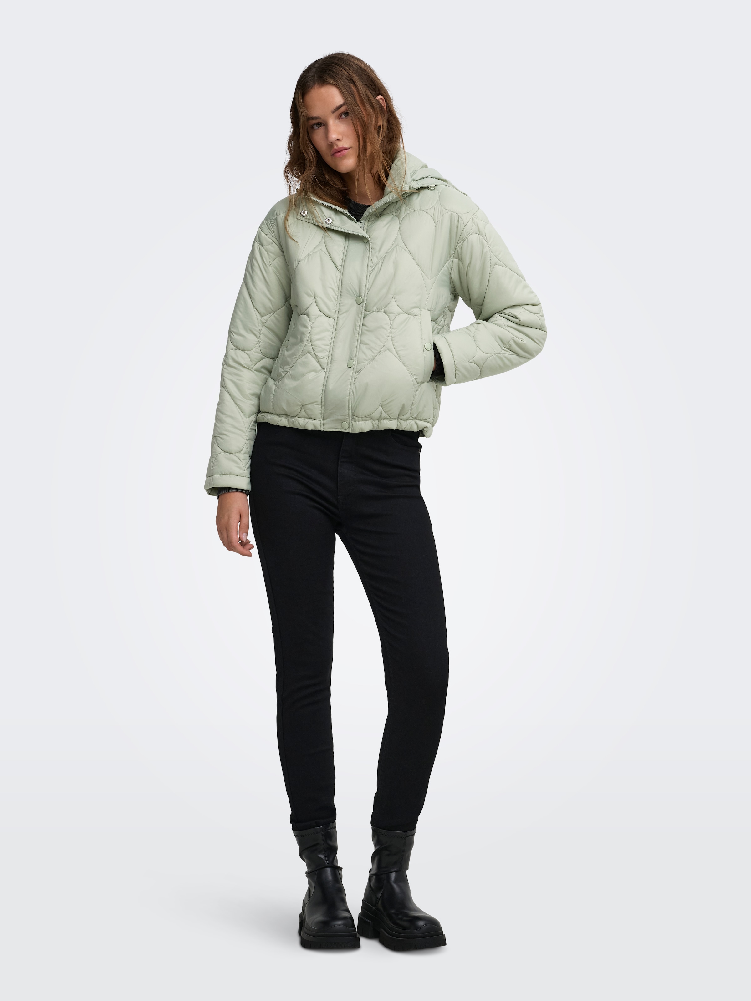 ONLY Steppjacke »ONLTAHIA LW HEART HOOD JACKET CC OTW« mit Kapuze Kunstfaser