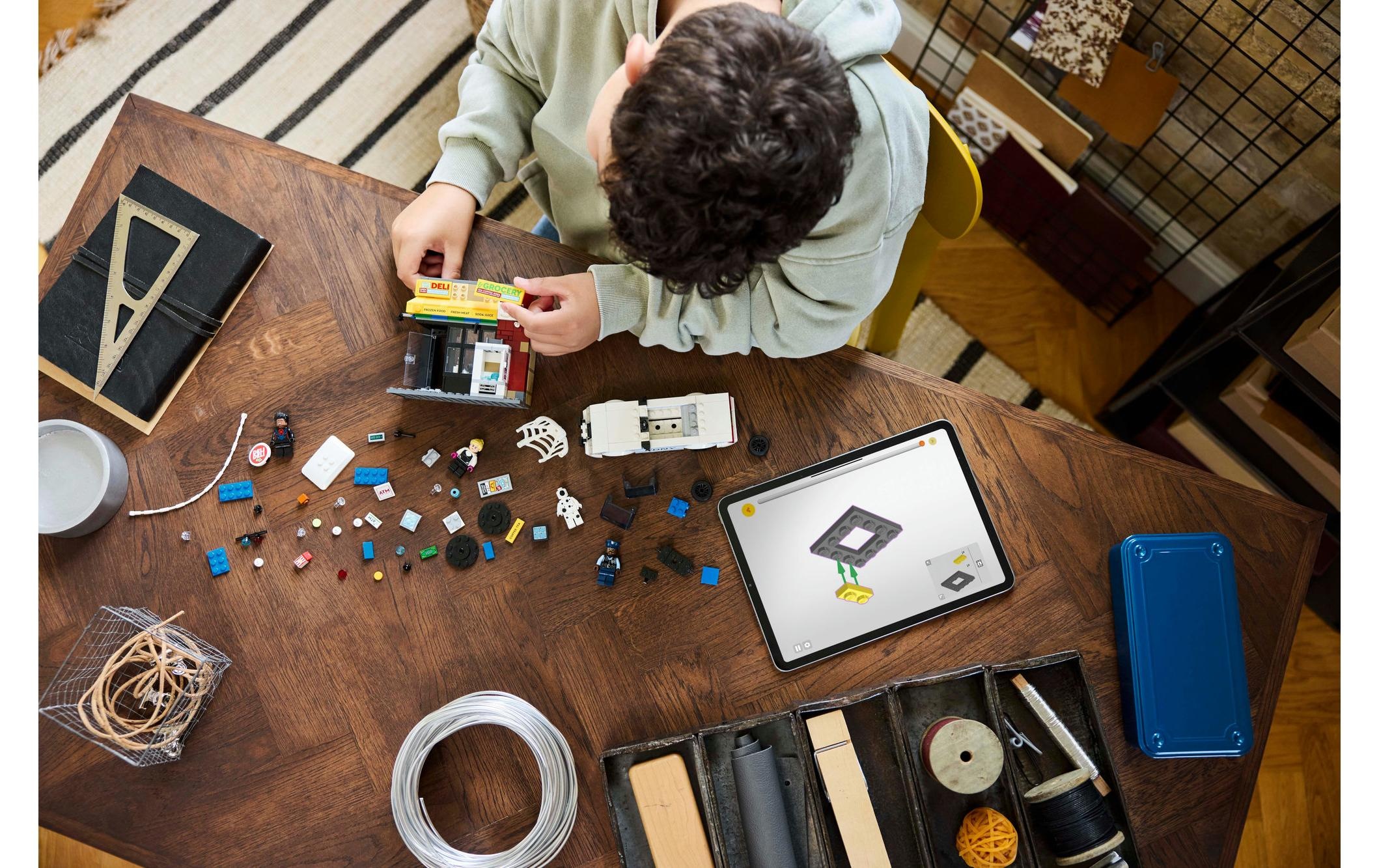 LEGO® Spielbausteine »Marvel Spider-Verse: Miles Morales vs. Spot 76311«