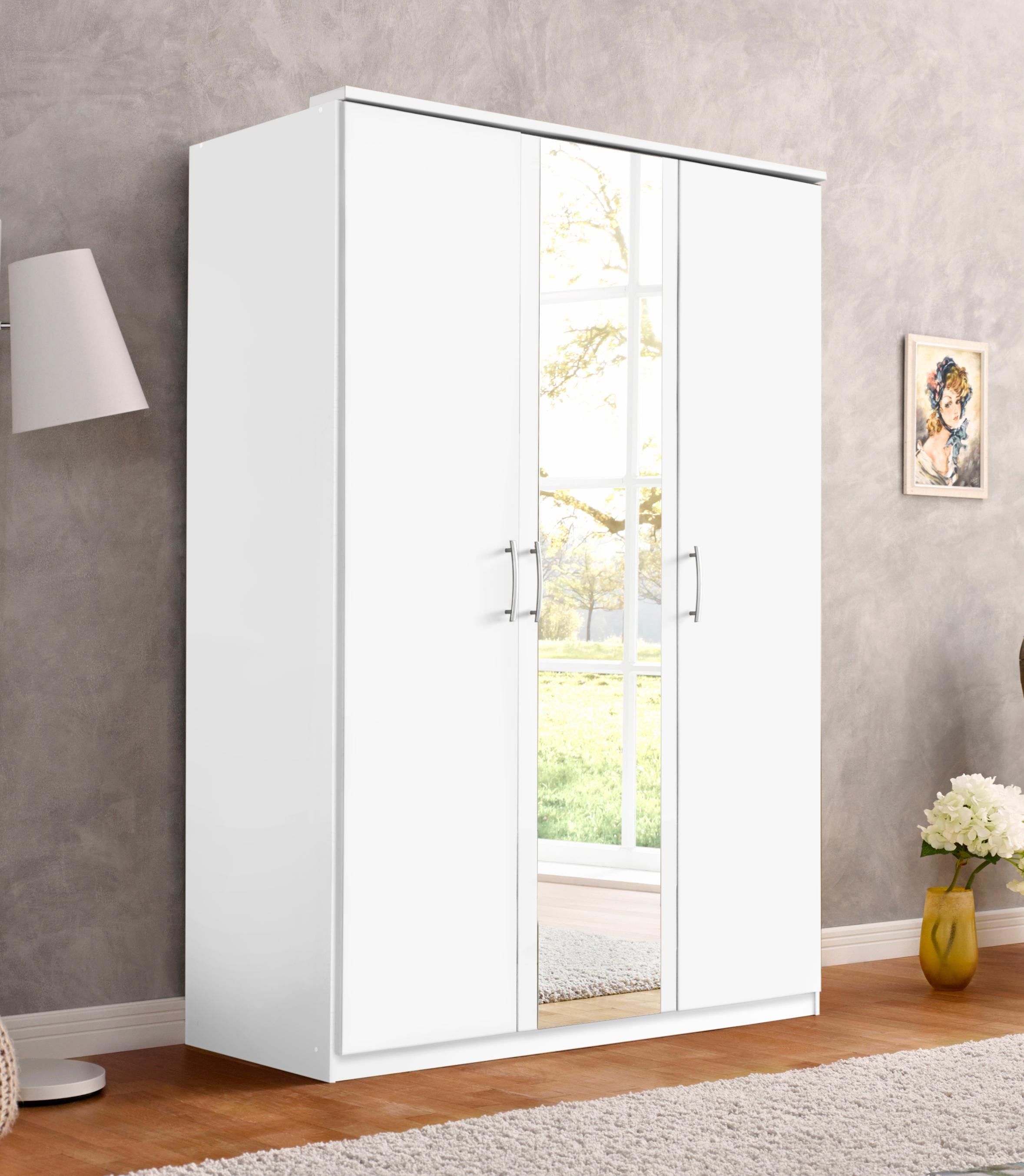 priess Kleiderschrank »Husum« mit dekorativen Kranz, wahlweise mit Schubkästen