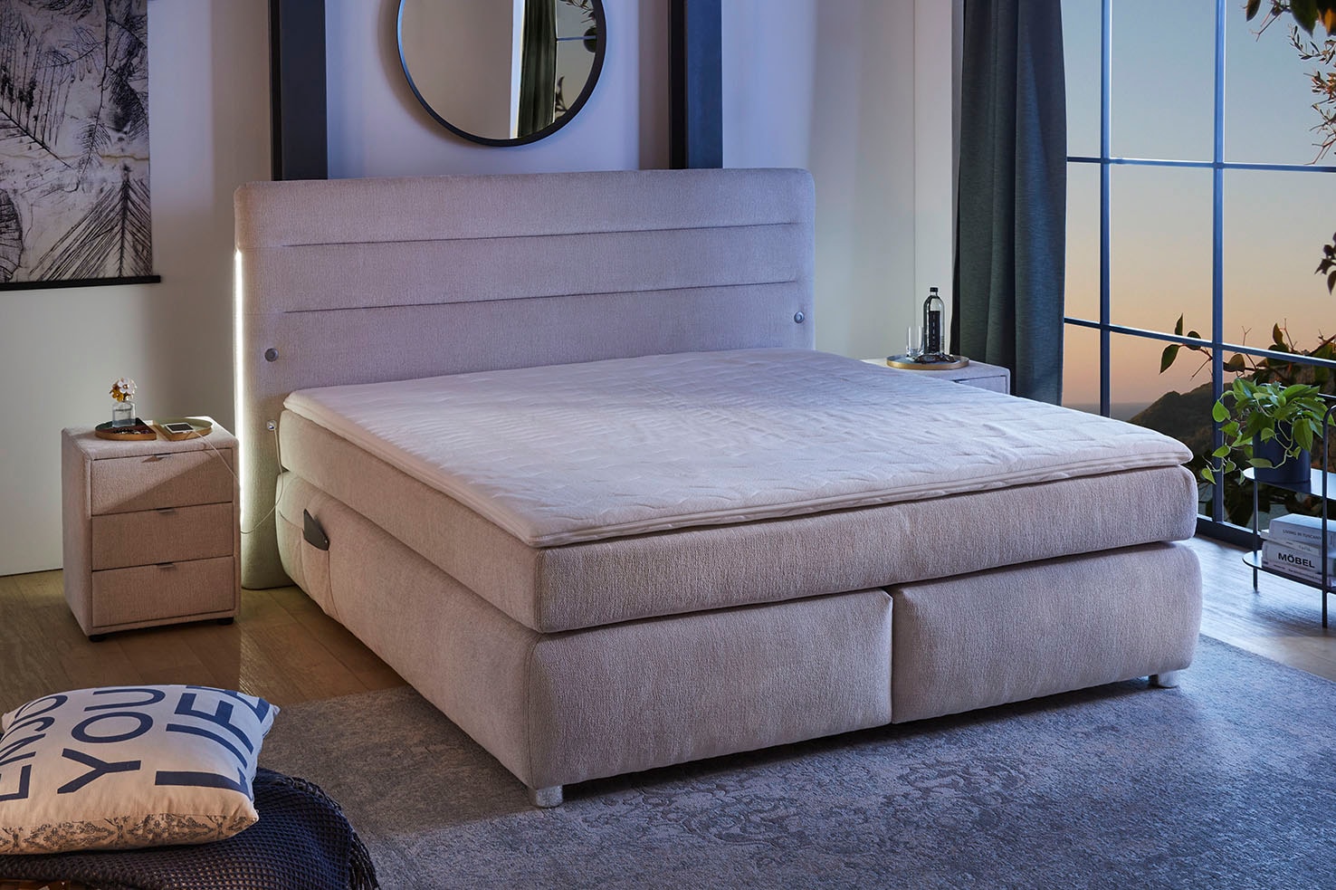 Image of Jockenhöfer Gruppe Boxspringbett "LIVIA inkl. 7-Zonen-TTFK-Matratze H3/H4" mit Topper, LED & 4x USB-Ports, Chenille-Bezug, 180 cm x 200 cm