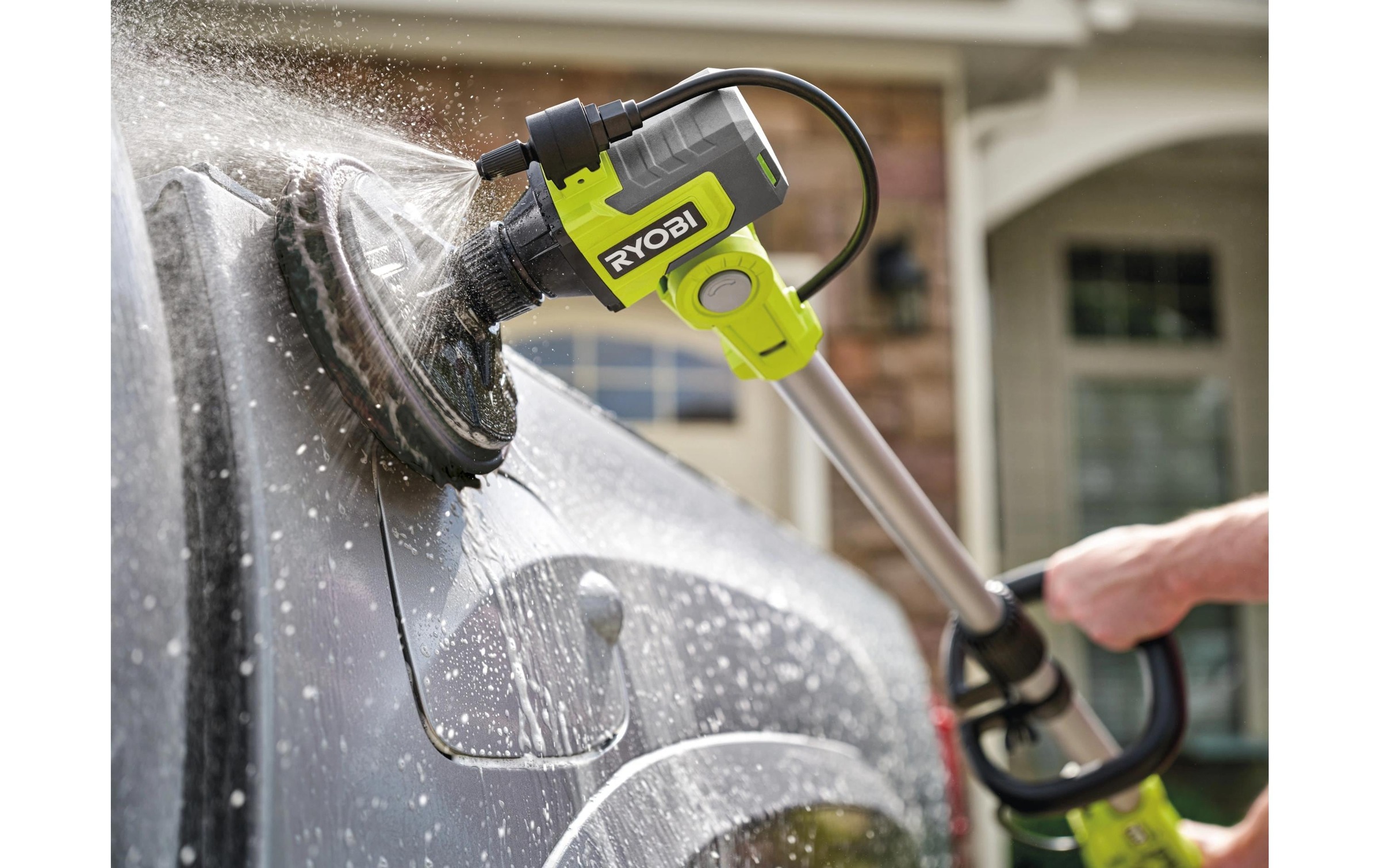 RYOBI Akku-Oberflächenbürste »RYOBI RWTS18-0« Wasserführende Teleskop-Rotationsbürste für Aussenbereiche