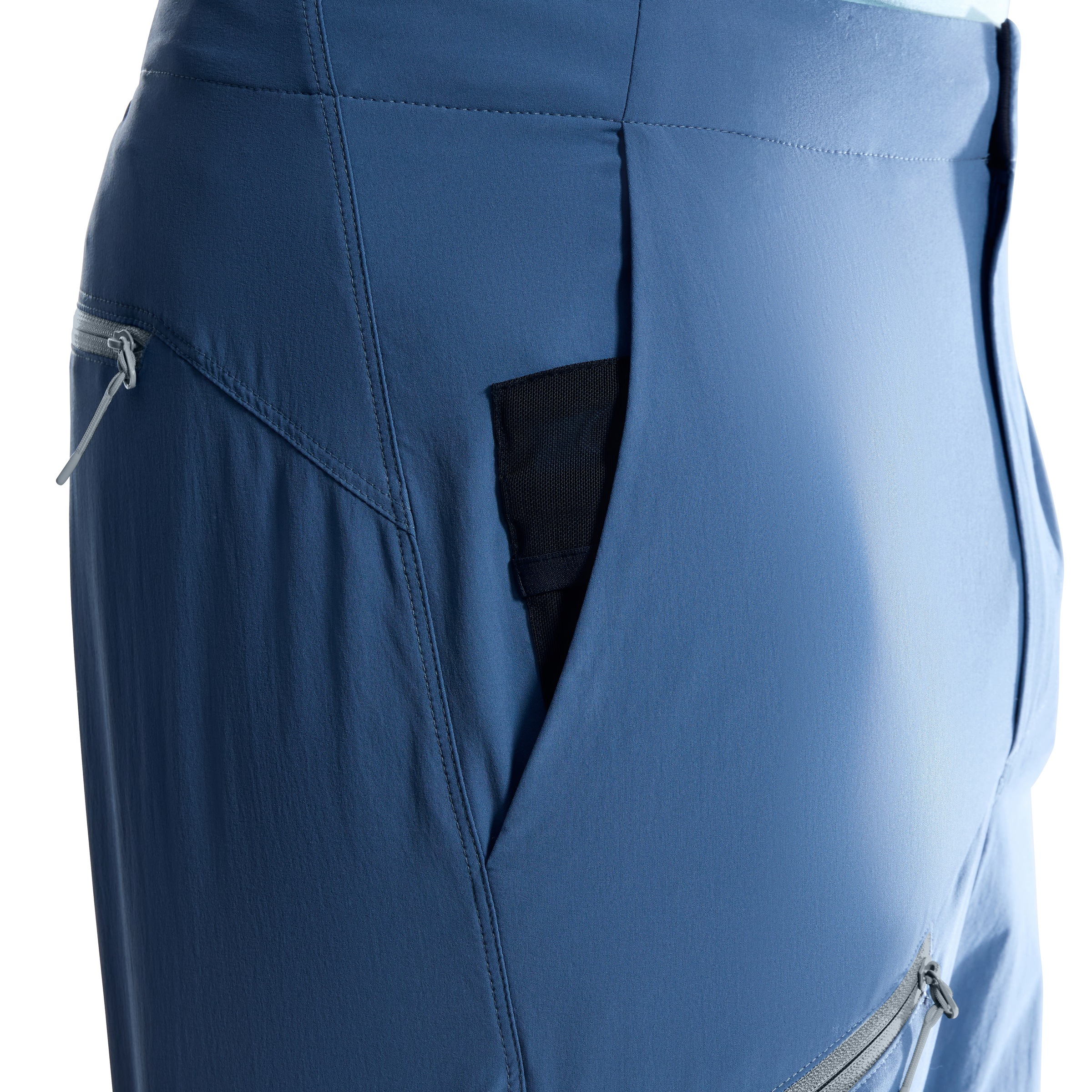 Berghaus Short fonctionnel »CALDBECK SHORT AM«  elastisches Material, leichtes Obermaterial, atmungsaktives Futter