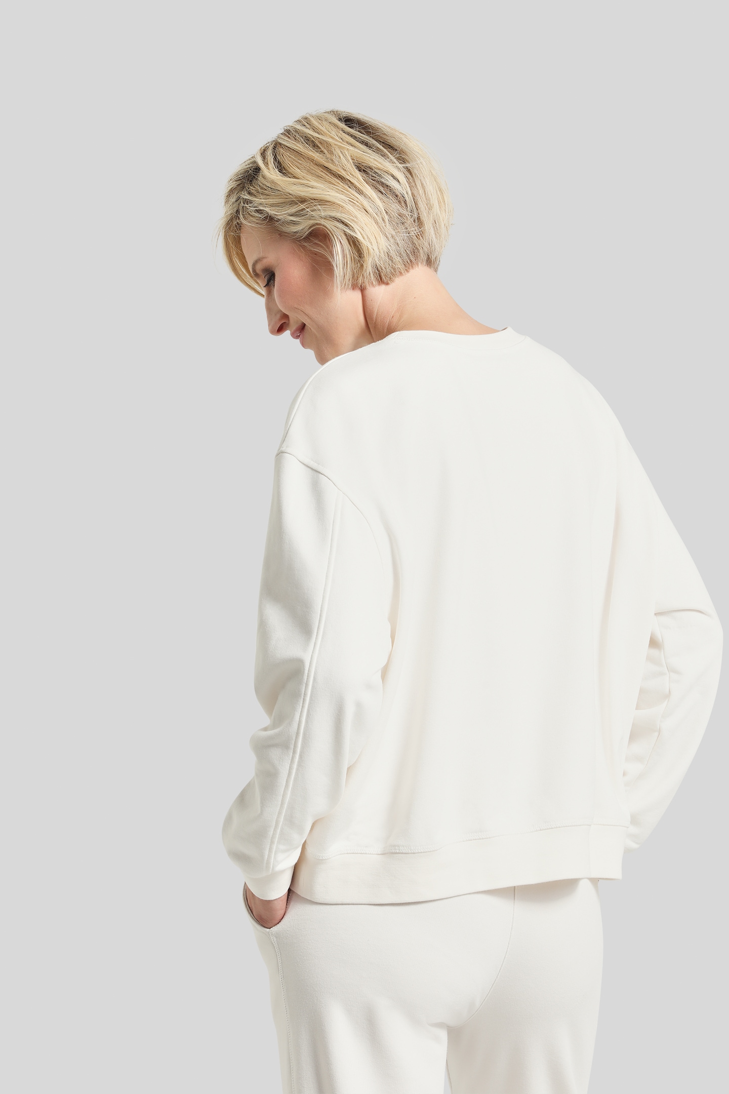 ♕ bugatti Sweatshirt, versandkostenfrei Brust bestellen 3D-Effekt mit auf bugatti der