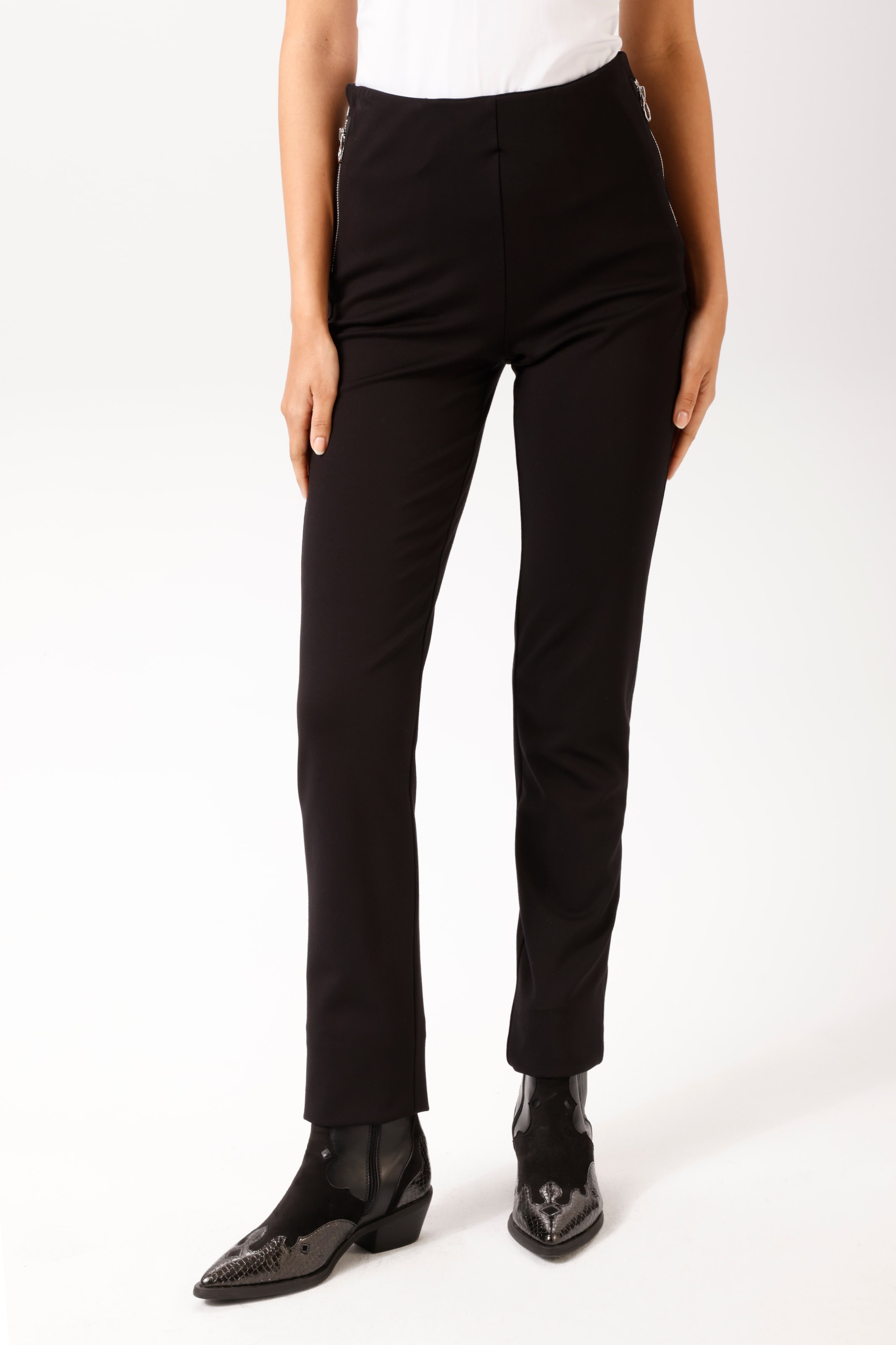 Image of Aniston CASUAL Schlupfhose mit dekorativen Reissverschluss-Taschen - NEUE KOLLEKTION