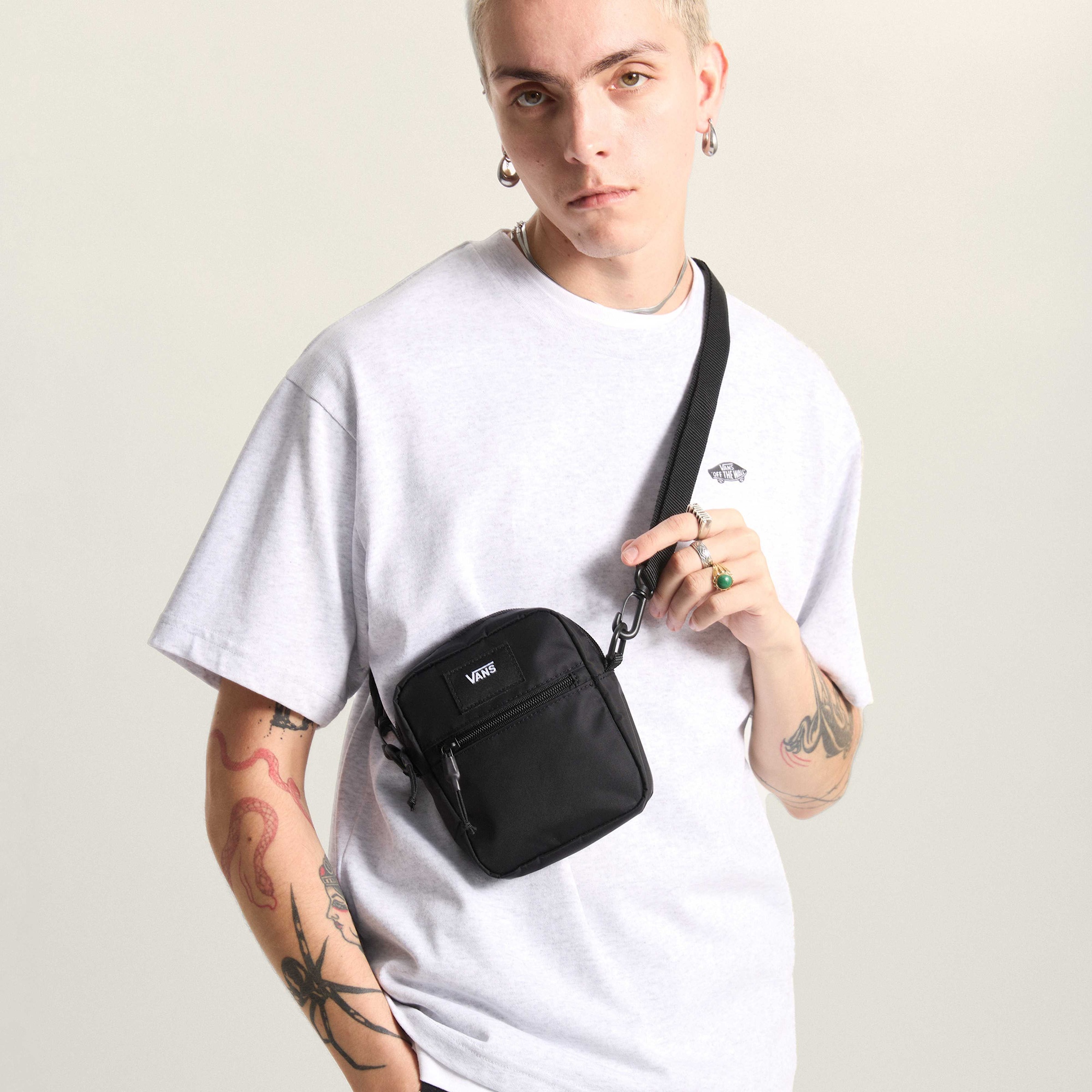 Vans Umhängetasche »BAILSHOULDERBAG« 1 Liter Volumen