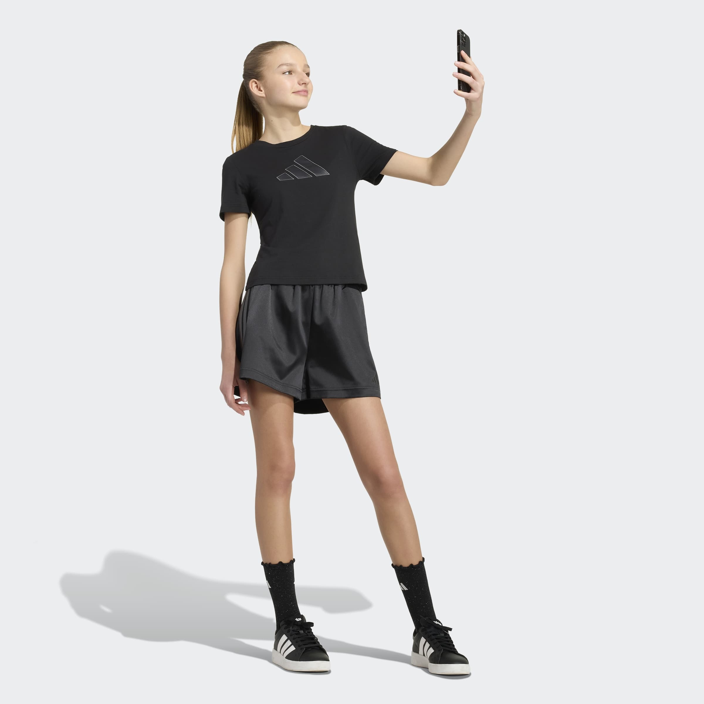 adidas Sportswear »SATIN« für Kinder, mit Rundhalsausschnitt, ohne Verschluss, aus Baumwolle