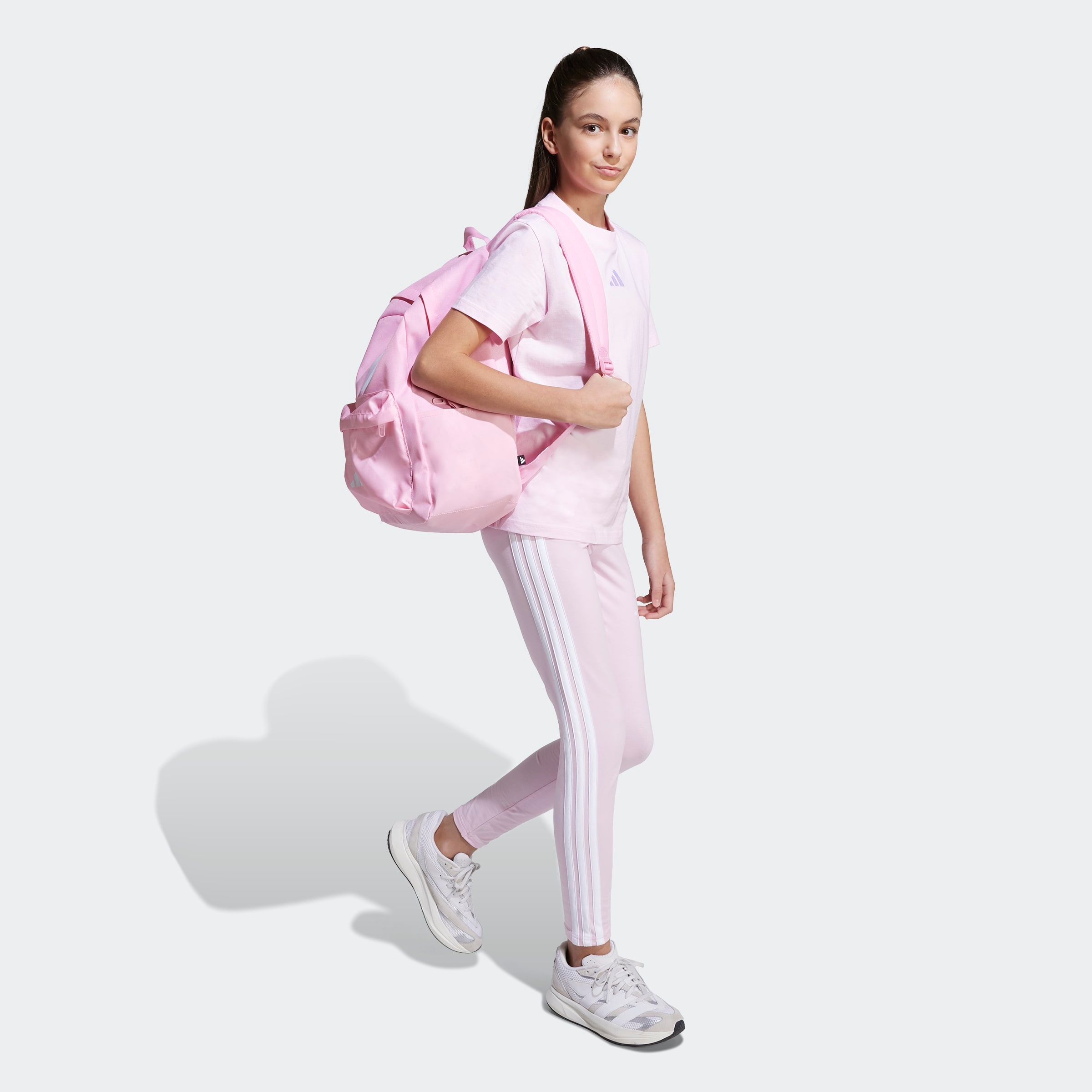 adidas Sportswear T-shirt »ESSENTIALS KIDS« für Kinder, mit Rundhalsausschnitt, ohne Verschluss, pflegeleicht